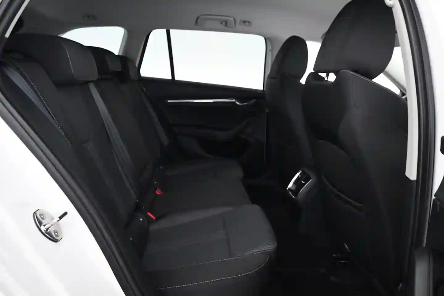 Car Image - 7xtCRWYQx6p1ZO3khQ2vrO