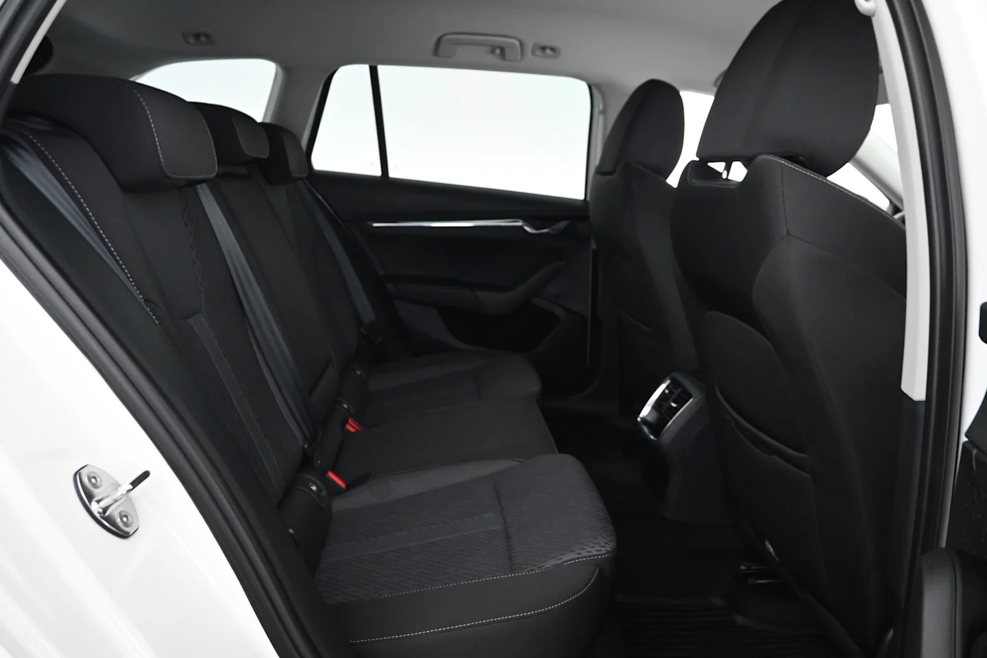 Car Image - 7xtCRWYQx6p1ZO3khQ2vrO