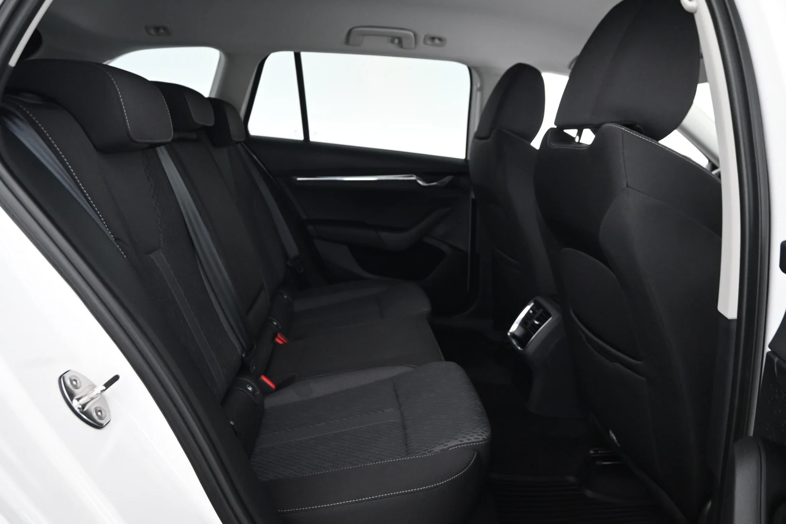 Car Image - 7xtCRWYQx6p1ZO3khQ2vrO