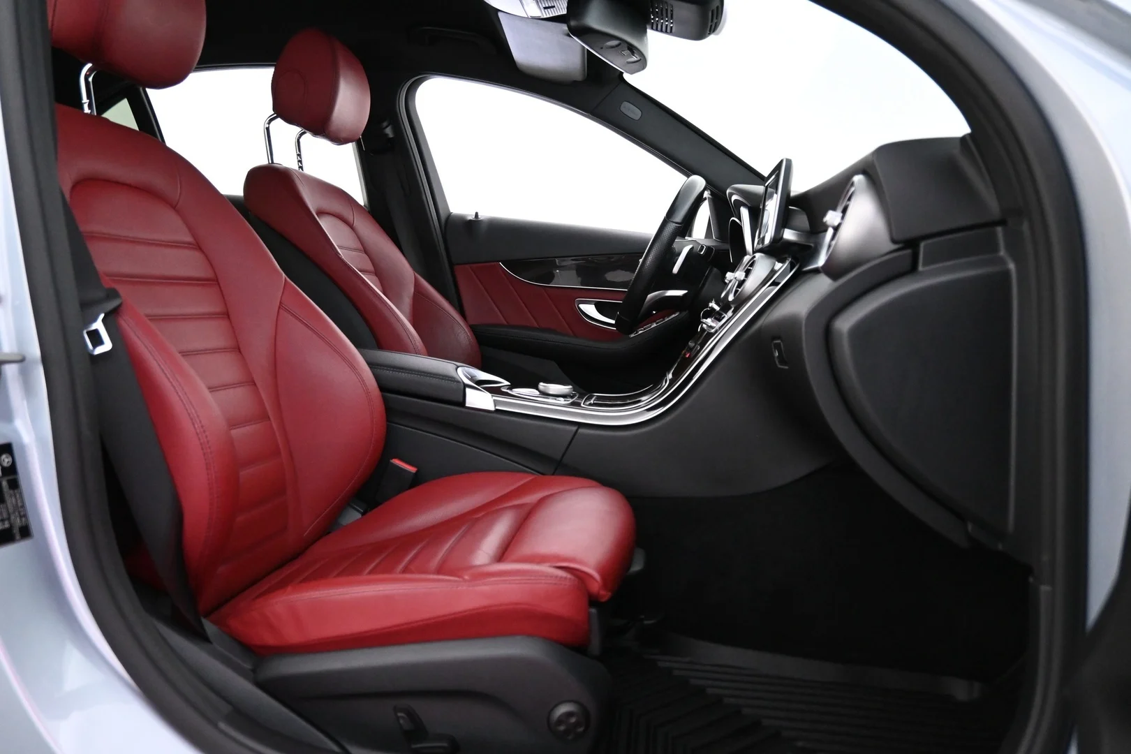 Car Image - kcPEWZjmKUeWutlnNkbJk