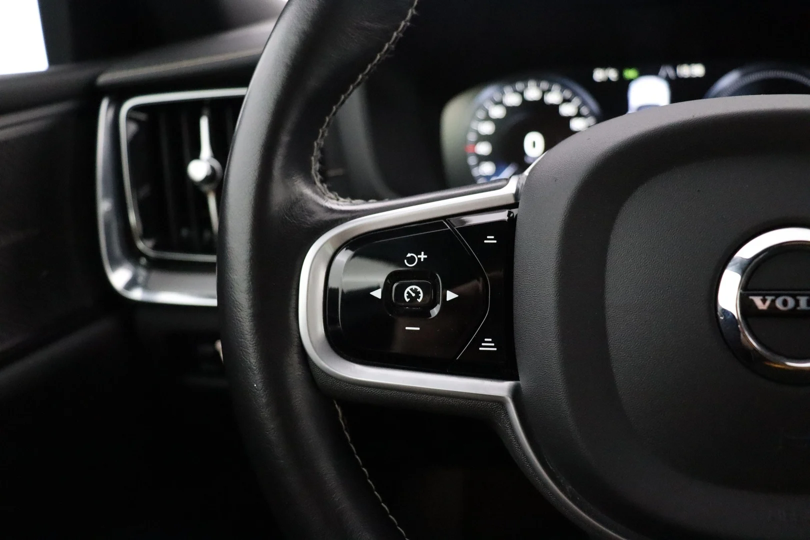 Car Image - 5PxEpt0GKtrBgZ3SrdvpJT