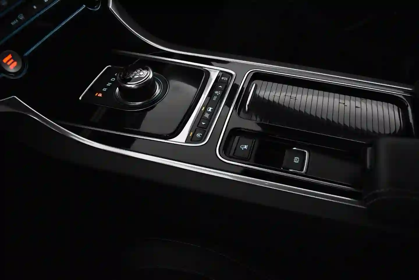 Car Image - zpeCQaUJgUALKnE1hkR5N