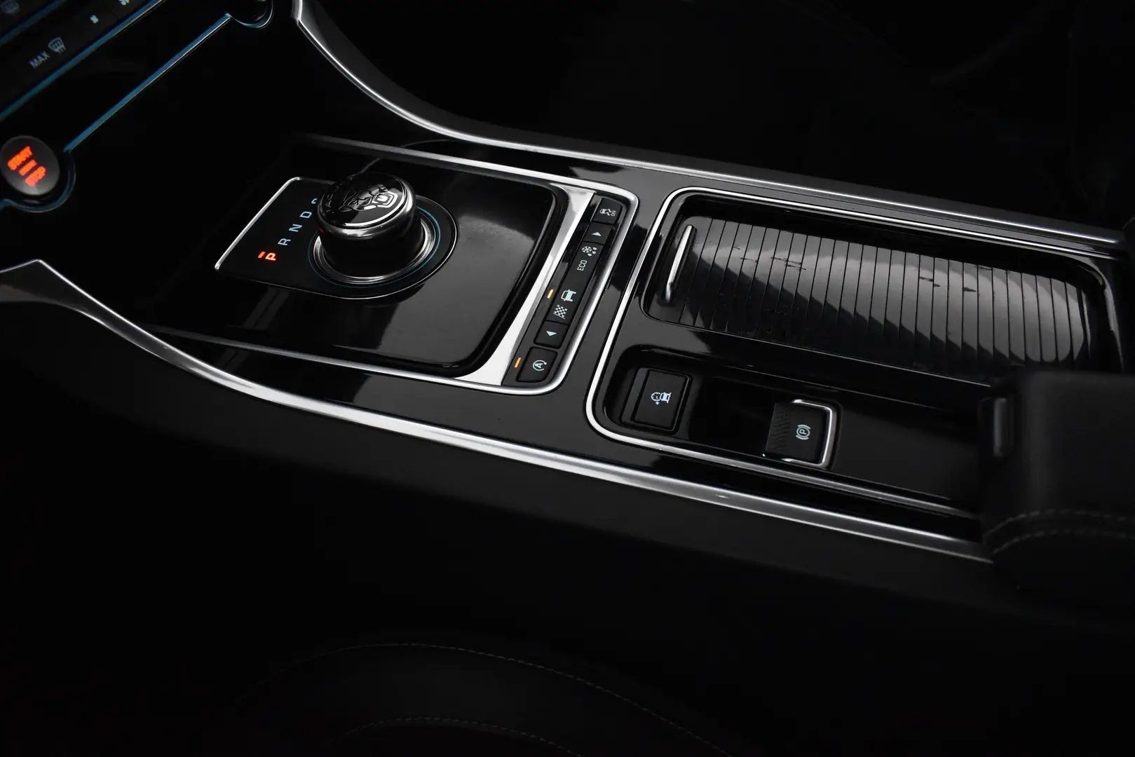 Car Image - zpeCQaUJgUALKnE1hkR5N