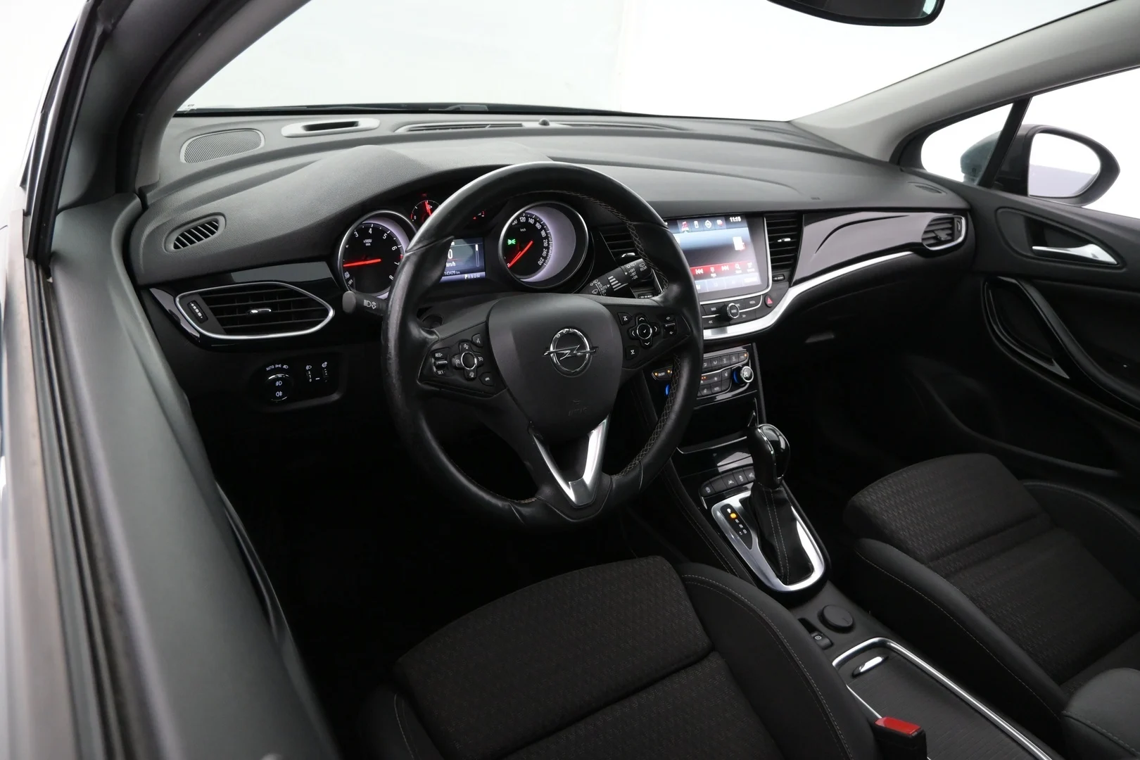 Car Image - rWY4bQcUAwrS8ythy5s2q