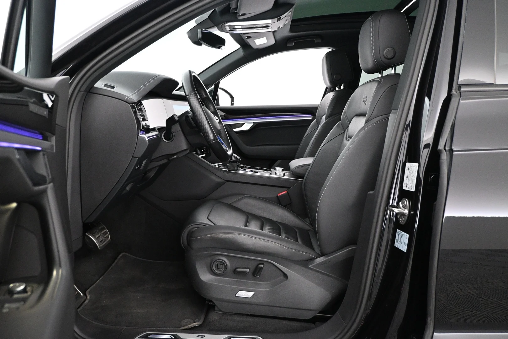 Car Image - wvnwtuucSVeP86wI0NqV1