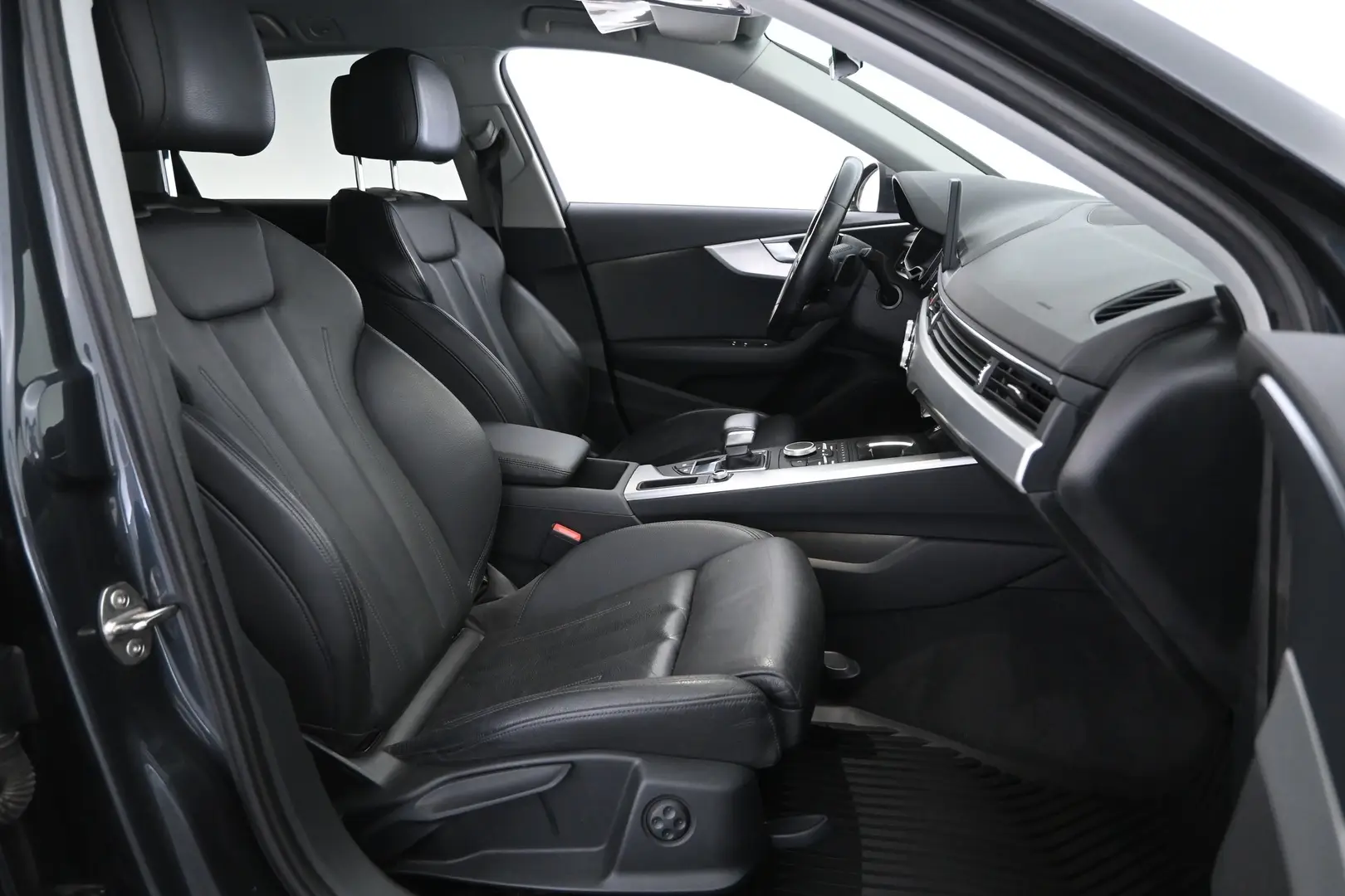 Car Image - 2IUZRYaRP18sDvnhBtBKEk