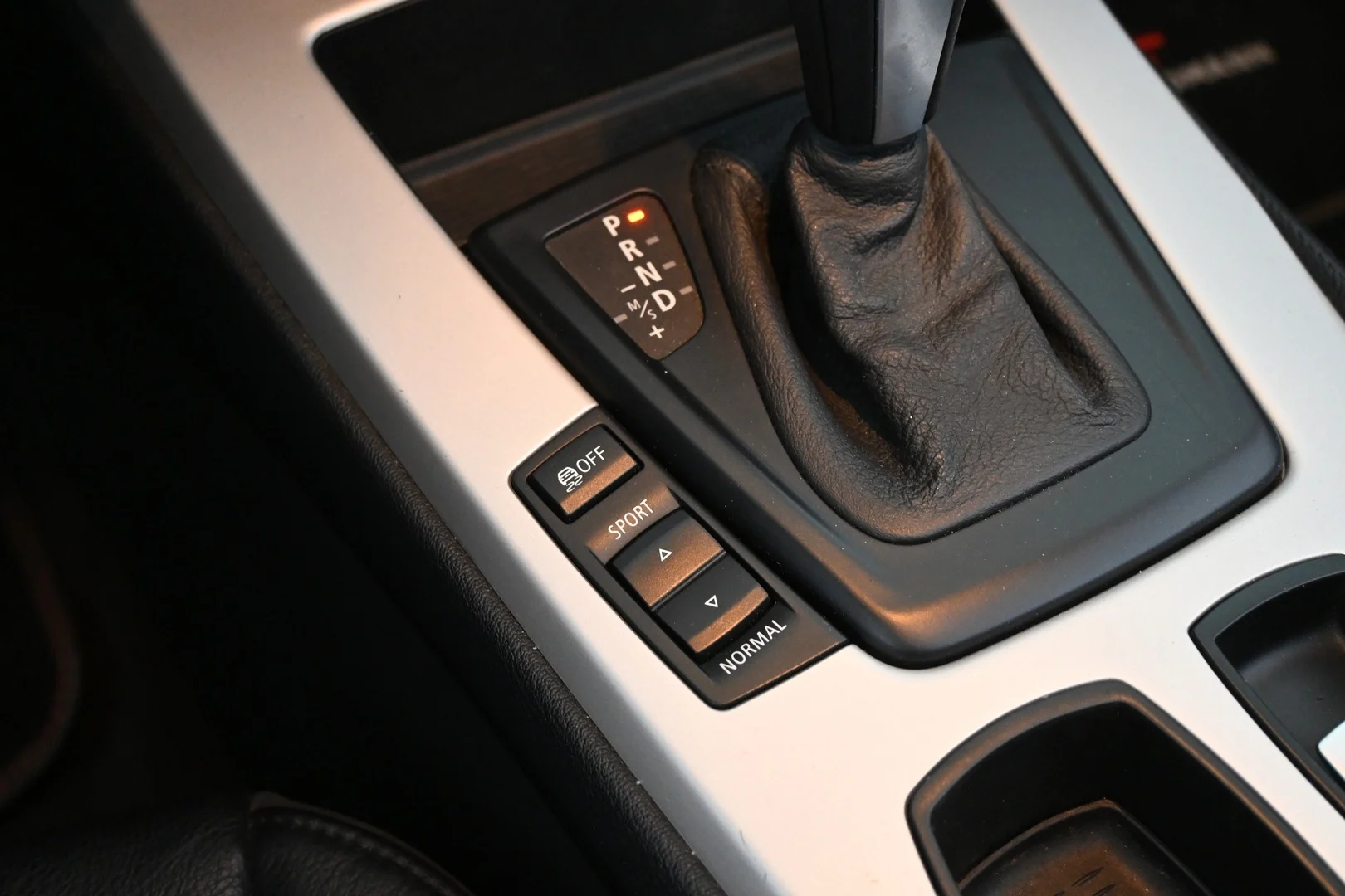 Car Image - 5lUQUebmsQRbbZnZo0zXfK