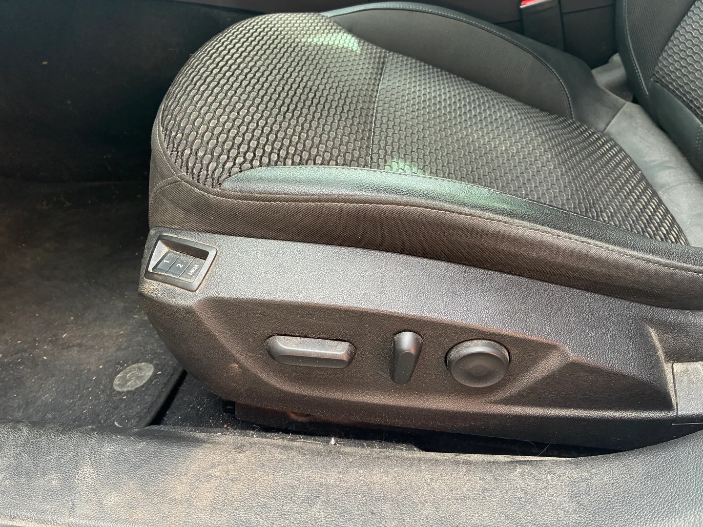 Car Image - 6XWqfm9MILL15zY88LWALV