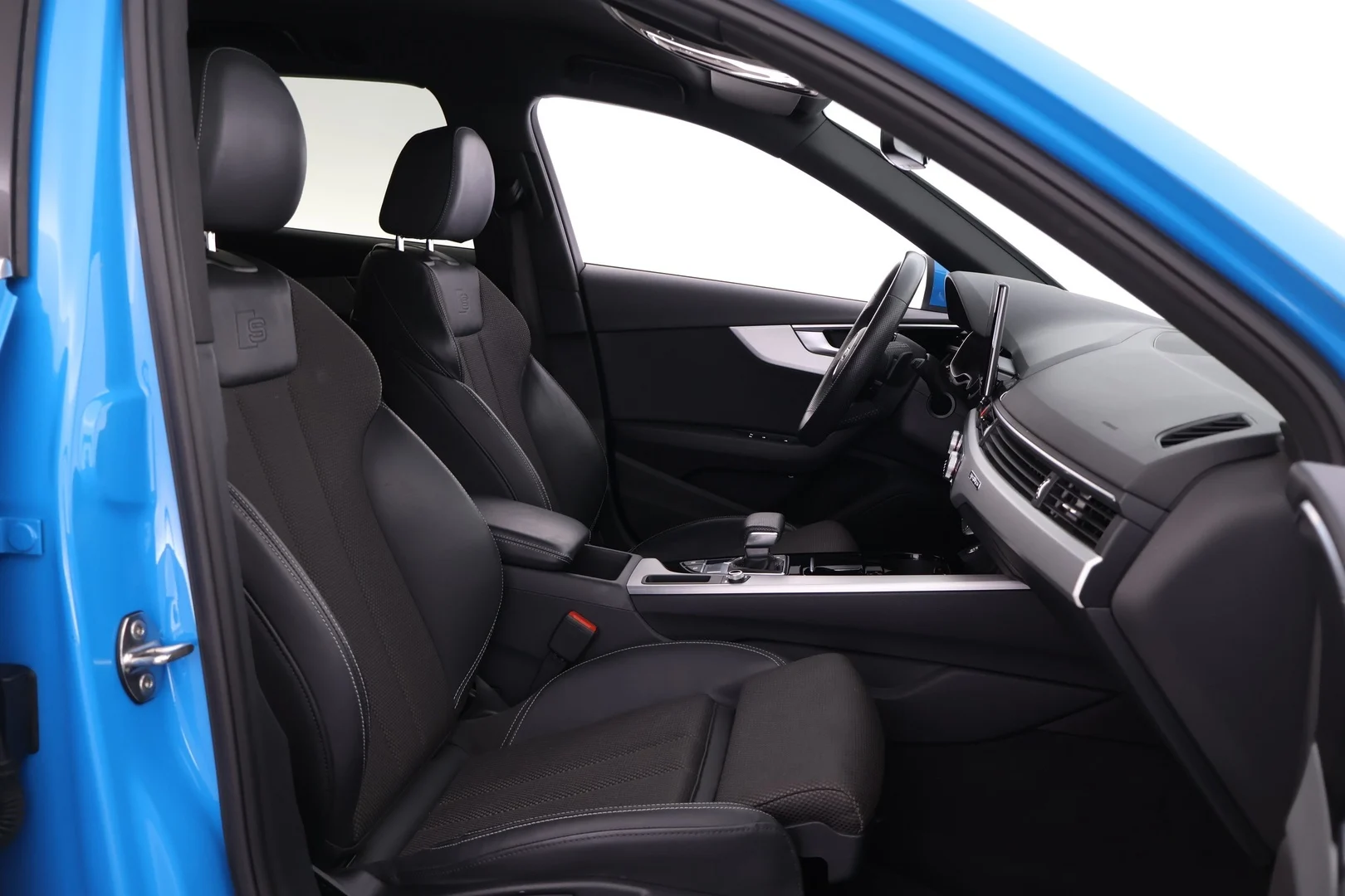 Car Image - 7kuD5DtCrDcIbzlwBNrxSG