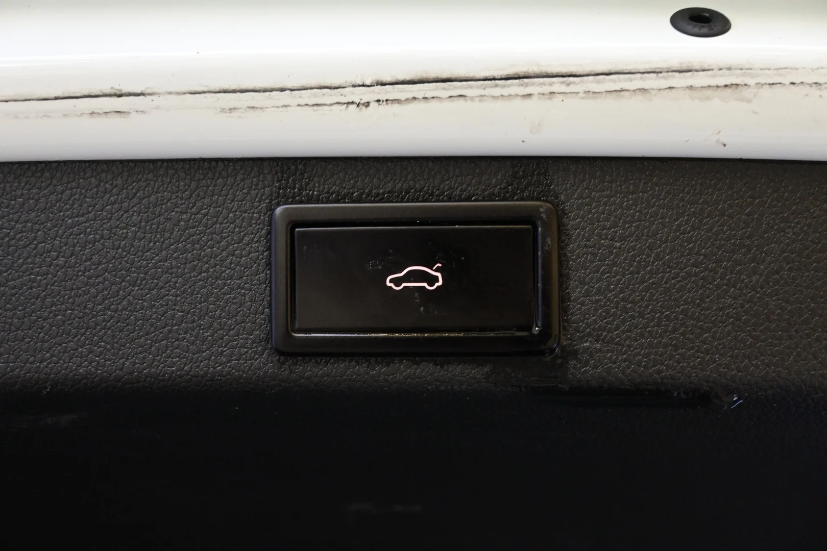 Car Image - 1yauwHcEL4d74INgr7BeWk