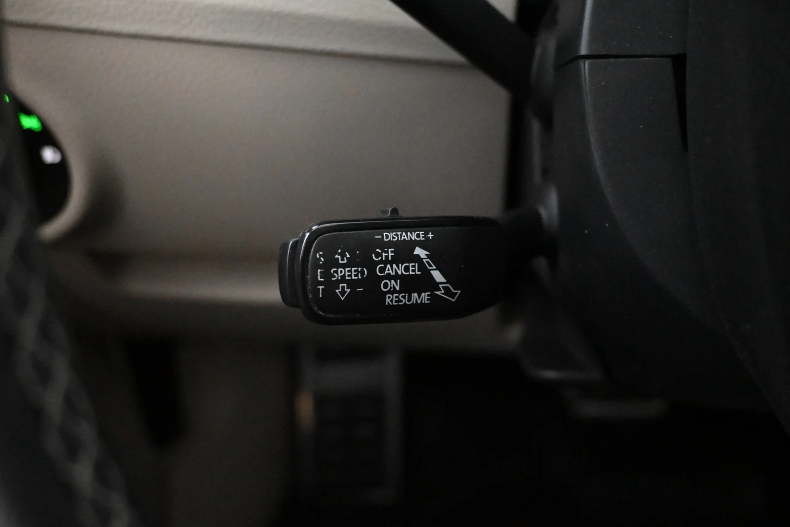 Car Image - 1OH9ZvhYfVXhF1khirKzEz
