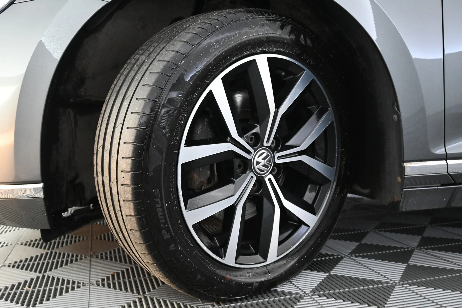 Car Image - 5iouIwbJMLljmrnfobeot1