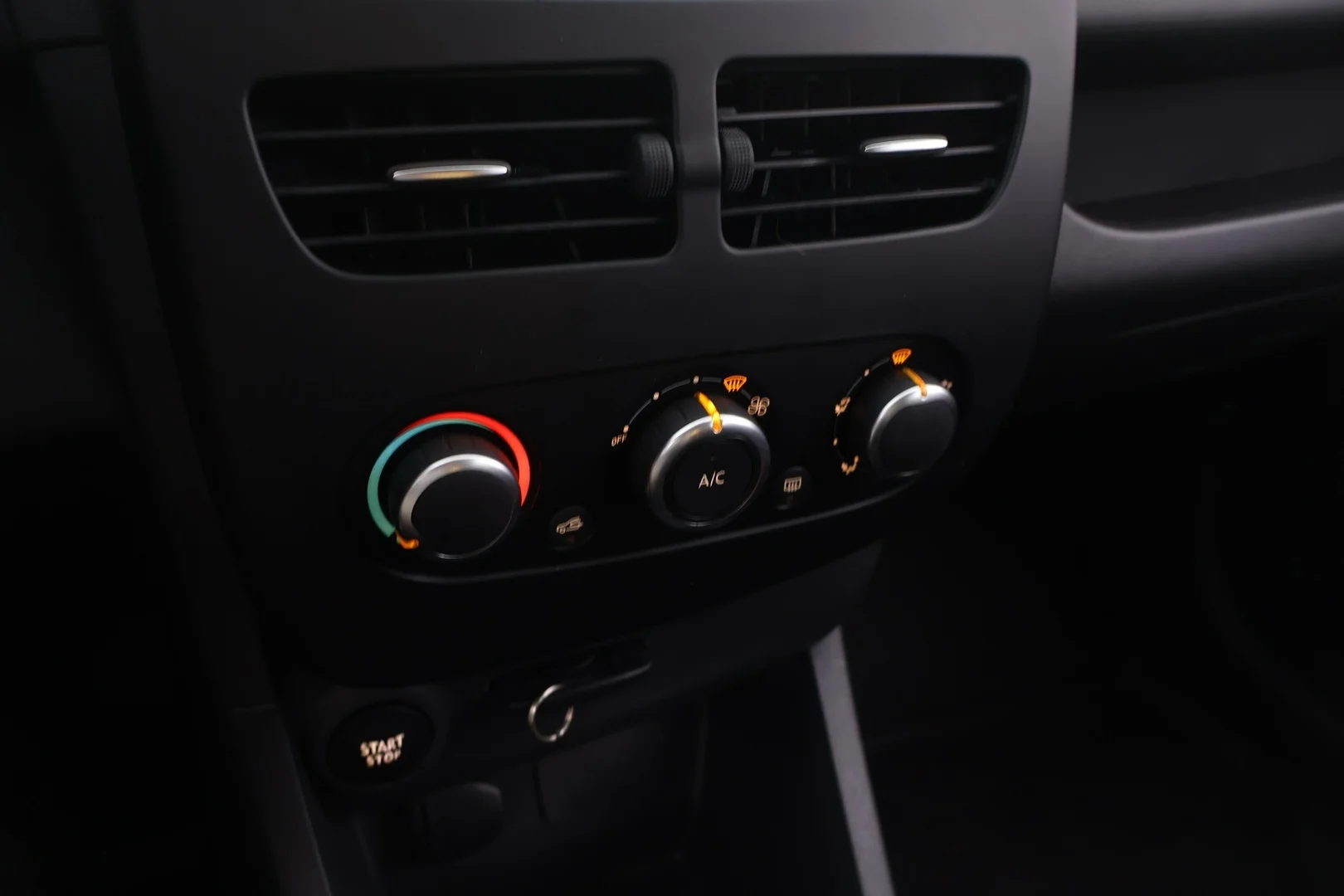 Car Image - 5zkJKFtb7jVkvrlKqUq34p