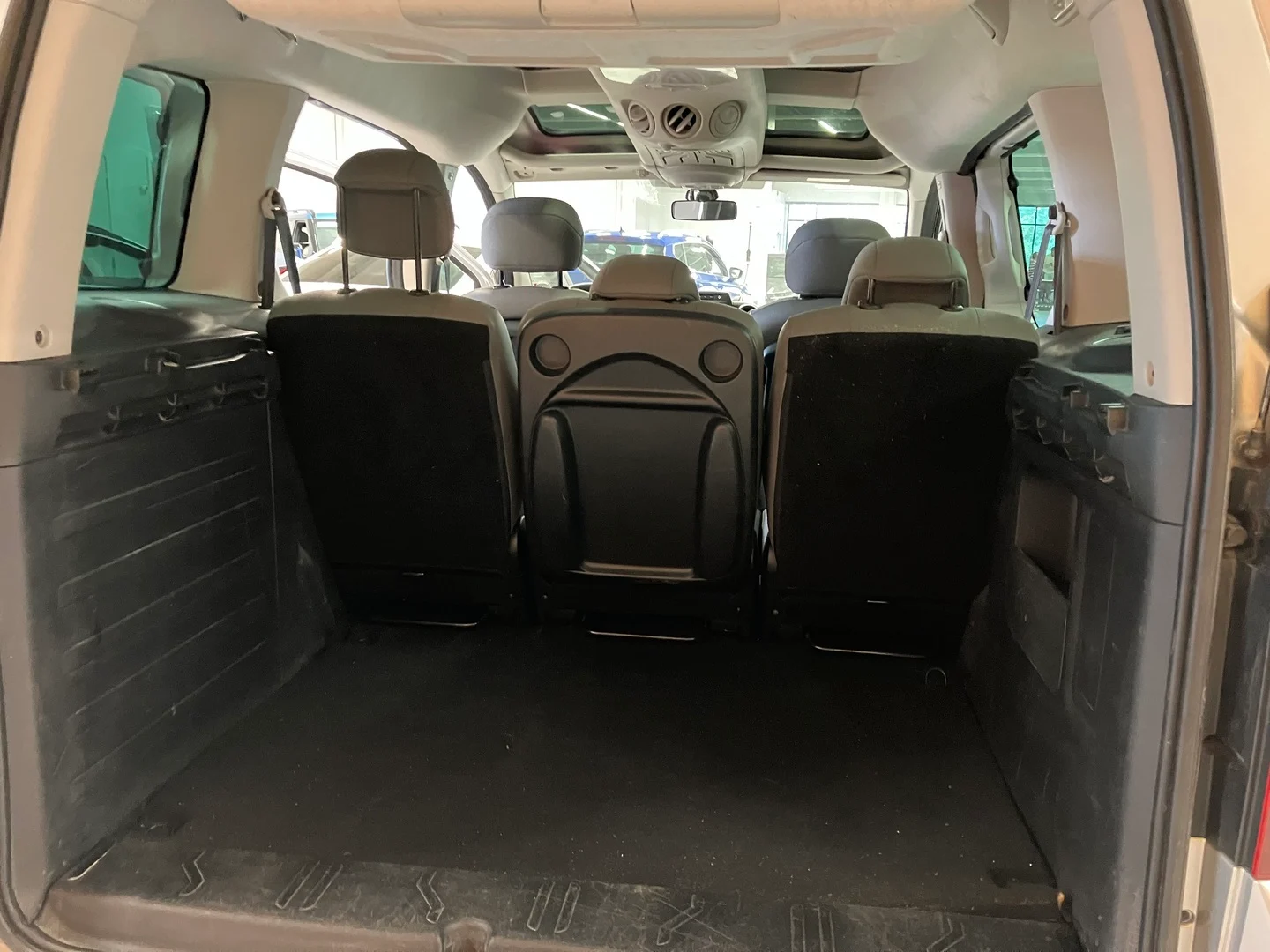 Car Image - 4uqXq1a98Zolva90HQLhQk