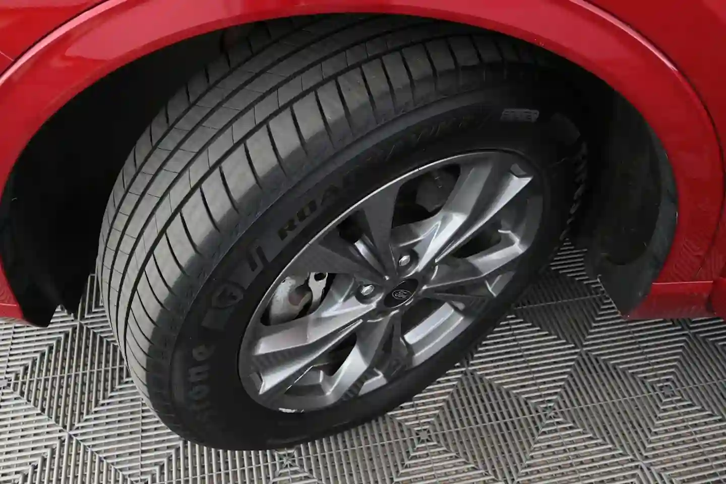 Car Image - 2ooH5lXekg79L5gwgmrIU7