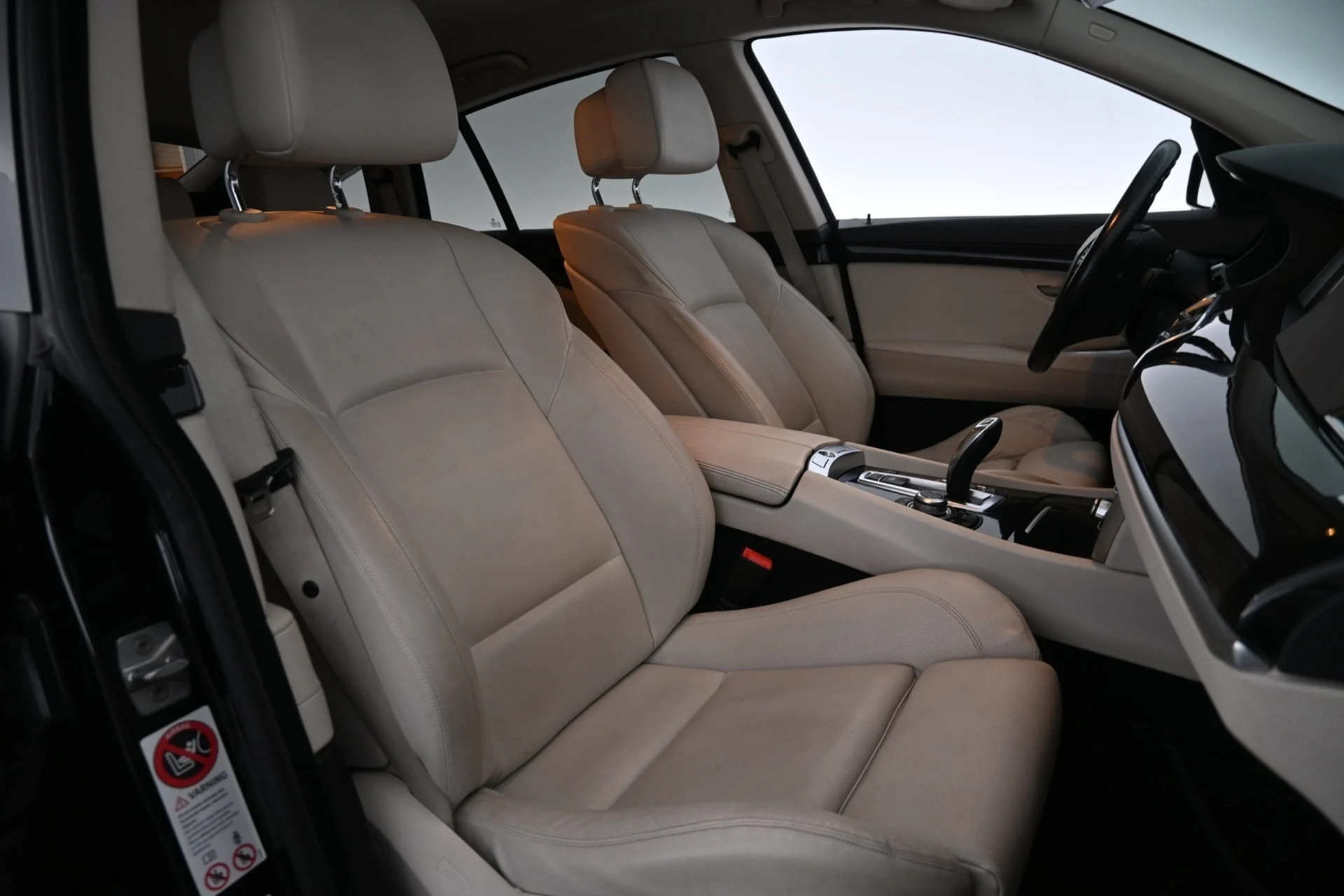 Car Image - 6Qf41vIDg2UtCgpN4zBA1L