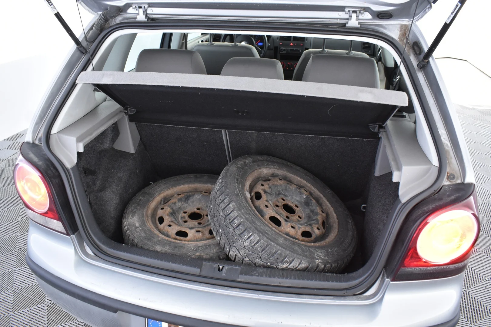 Car Image - 5a9lk8zBxI17g96dUKQHrw