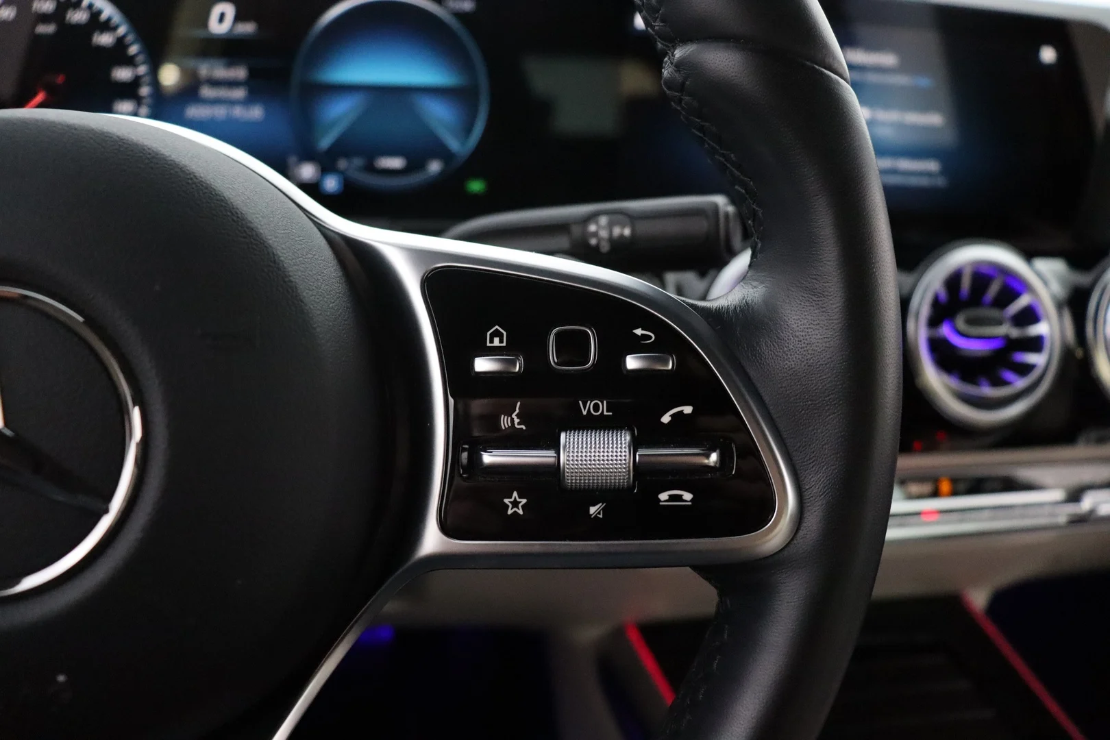 Car Image - 2QrOWg0Ea8DprmSwwRR4vW