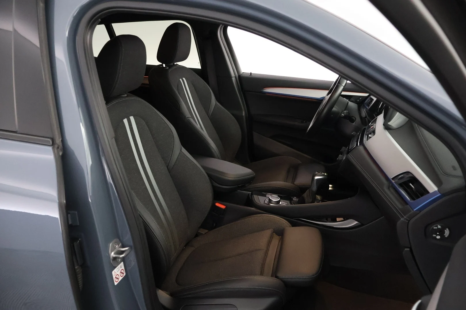 Car Image - 6dHHStFyhSTMvLgzoeQBDR