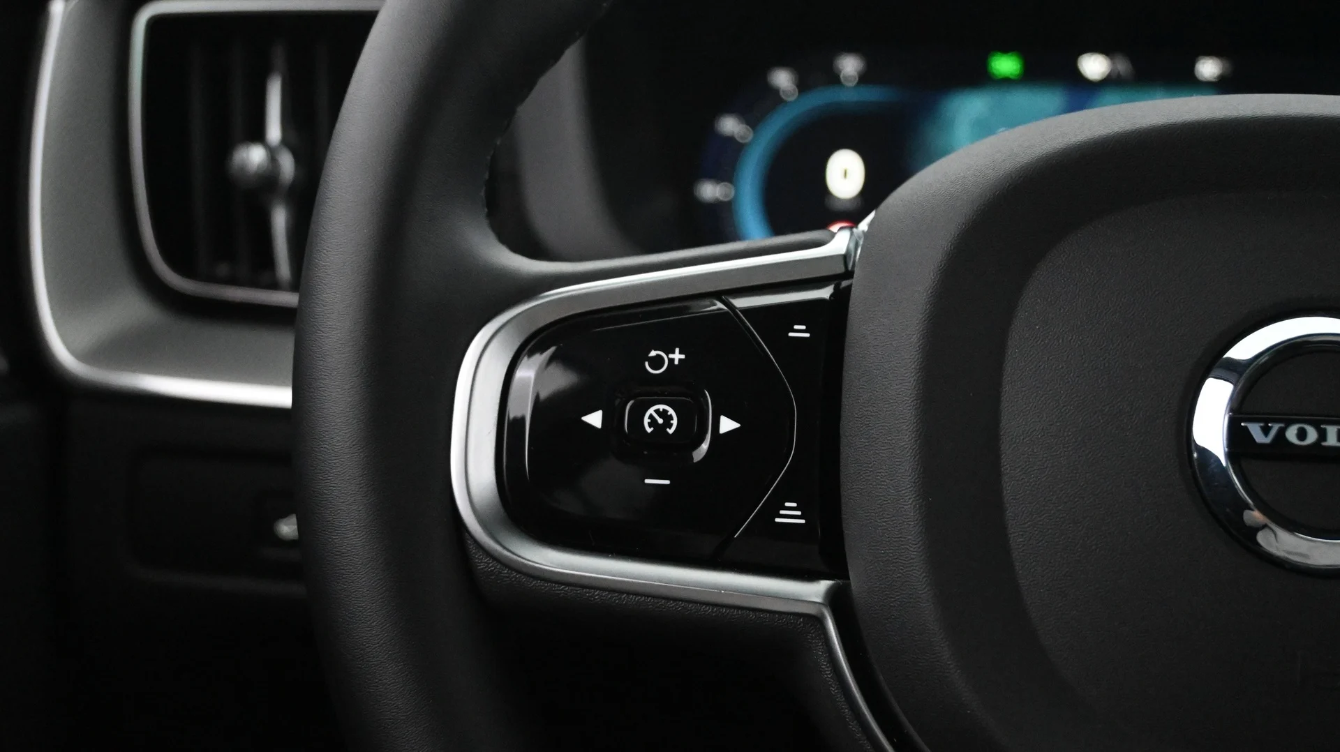 Car Image - 1rb2r0QVfCuQjXO82jzCDl
