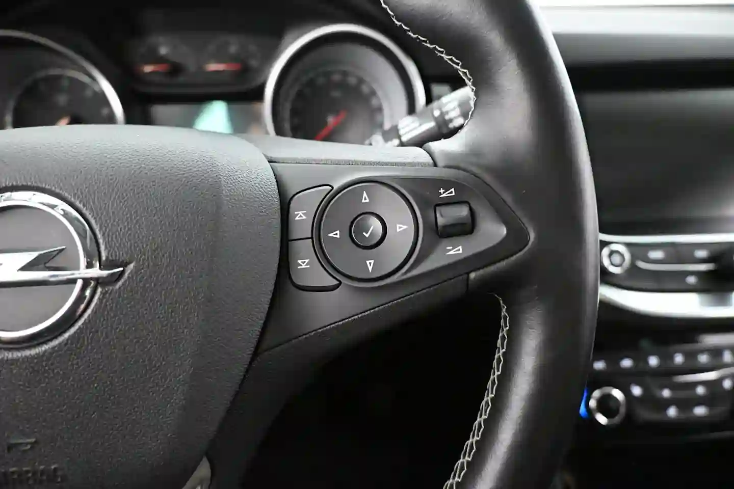 Car Image - 3DMjYhwuPzVpYs0pRgcfFJ