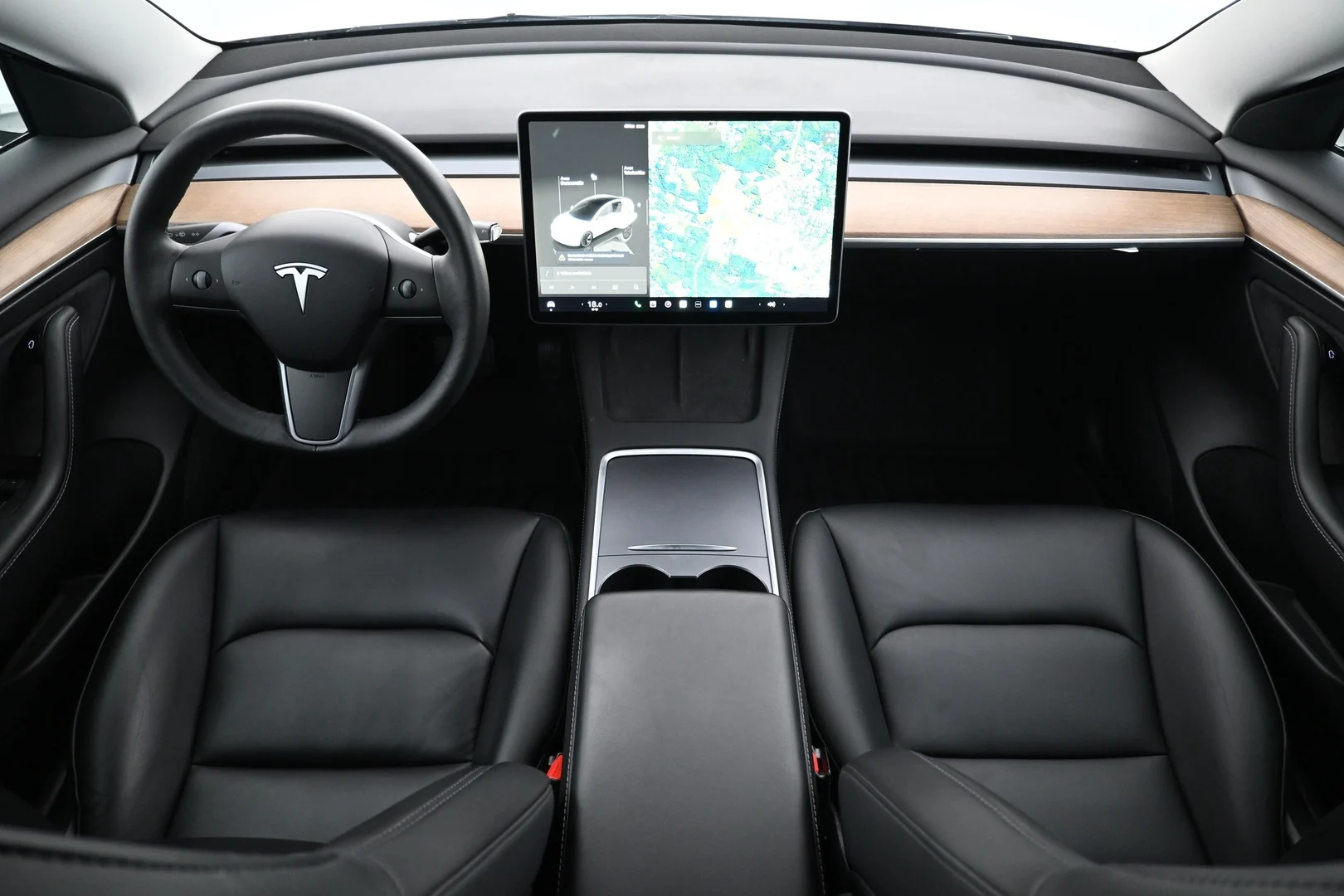 Car Image - 140MBpQPjLUu94iEeTkHE2