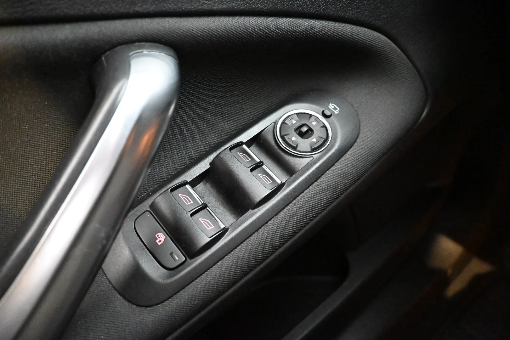 Car Image - 5KNz8YVX6r0tbtXjGzbpJh