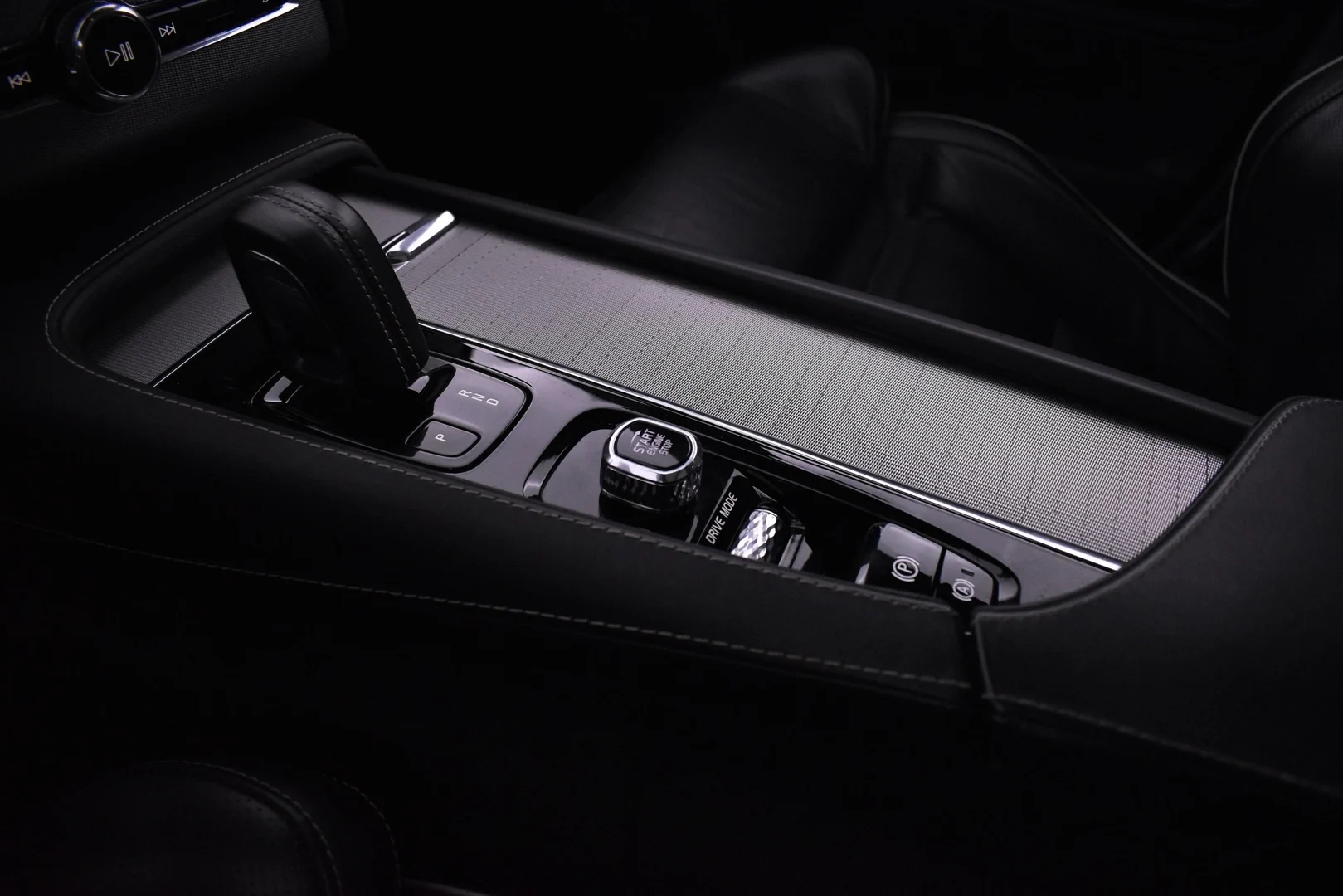 Car Image - 2iQz5zHfzg5Fzf7yNkMbRa