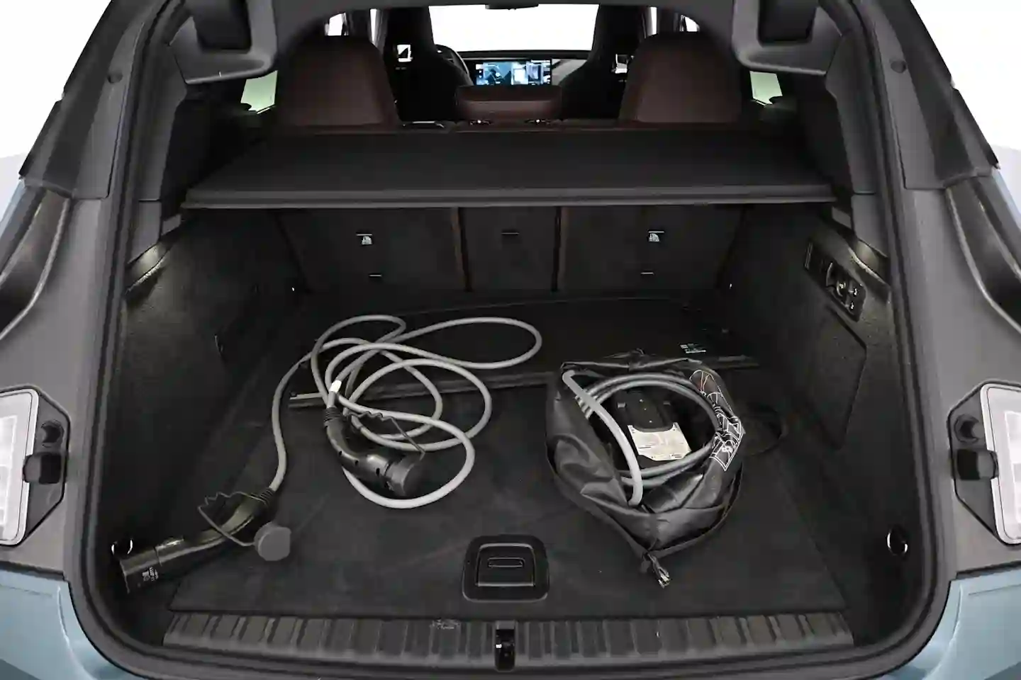Car Image - 691eIaxDq35byf84DXfH5F