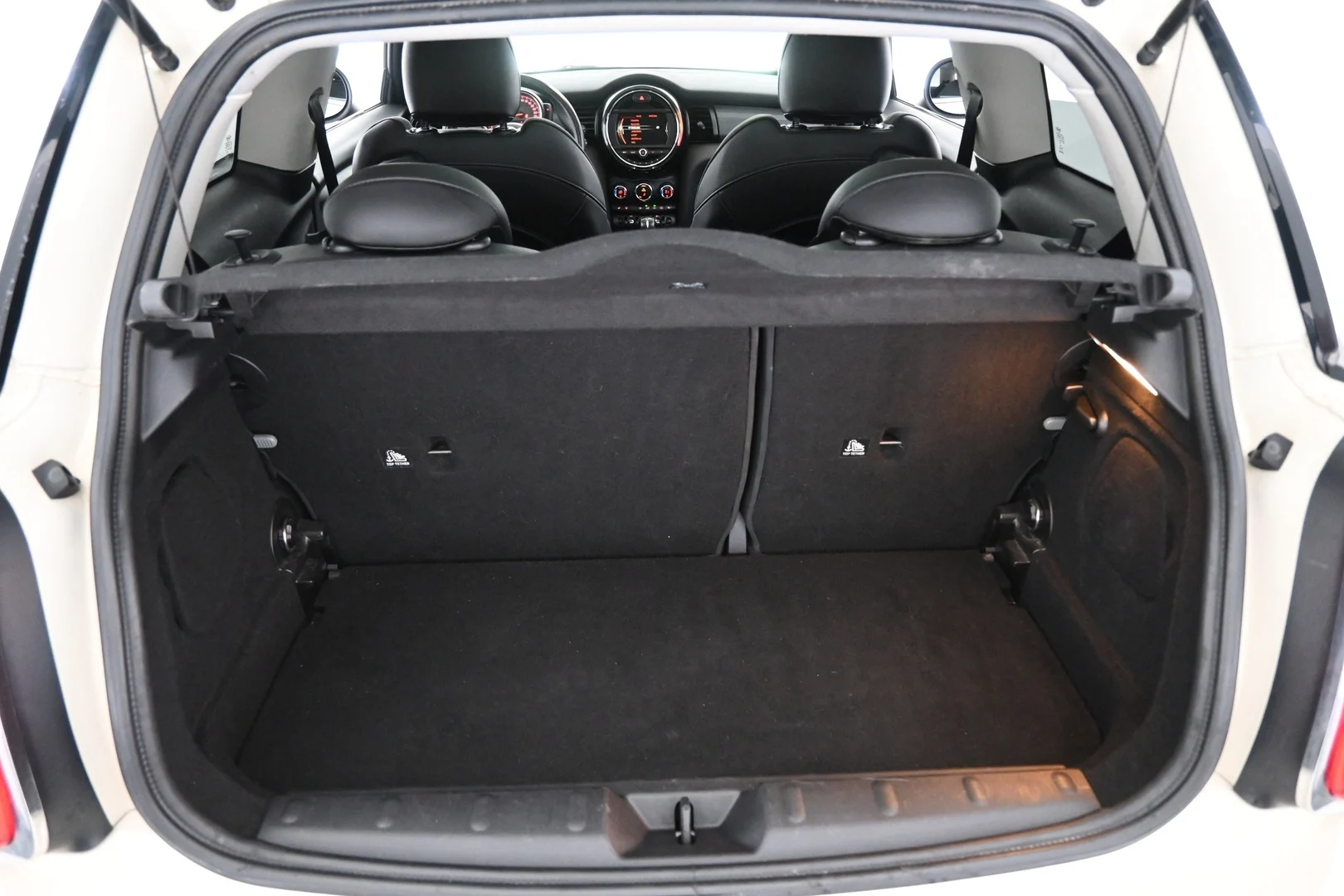 Car Image - 7yijVzEBJUmm8aJidcOKCN