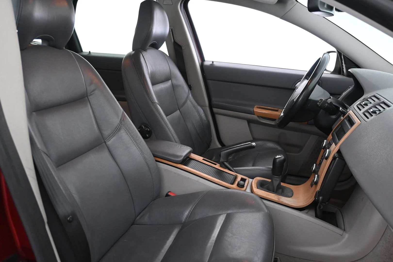 Car Image - UijPY7h6xr7E59Tb2Cs9N
