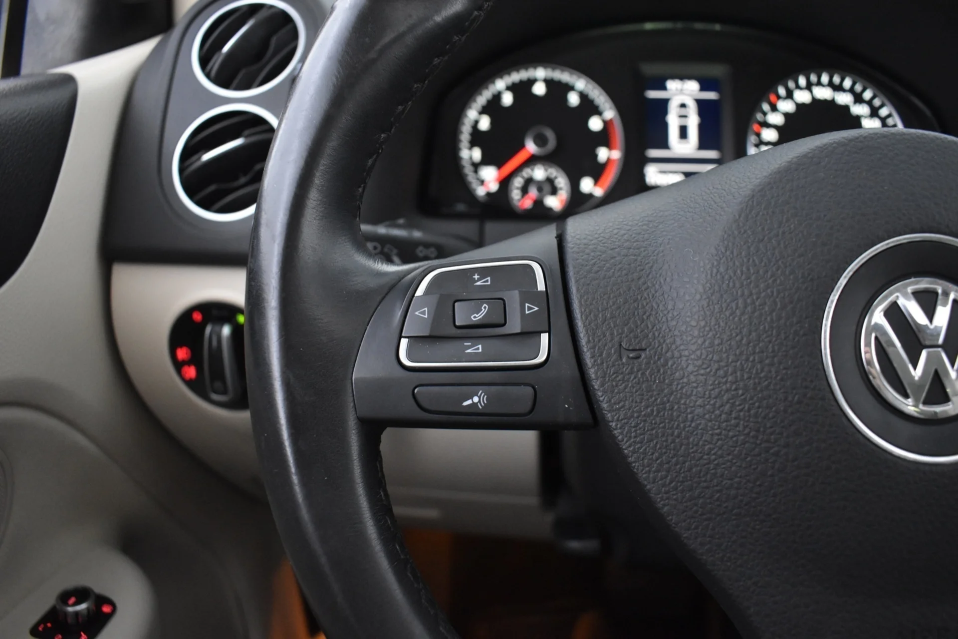 Car Image - FsaWI5S3rNFtQvifuEUCY