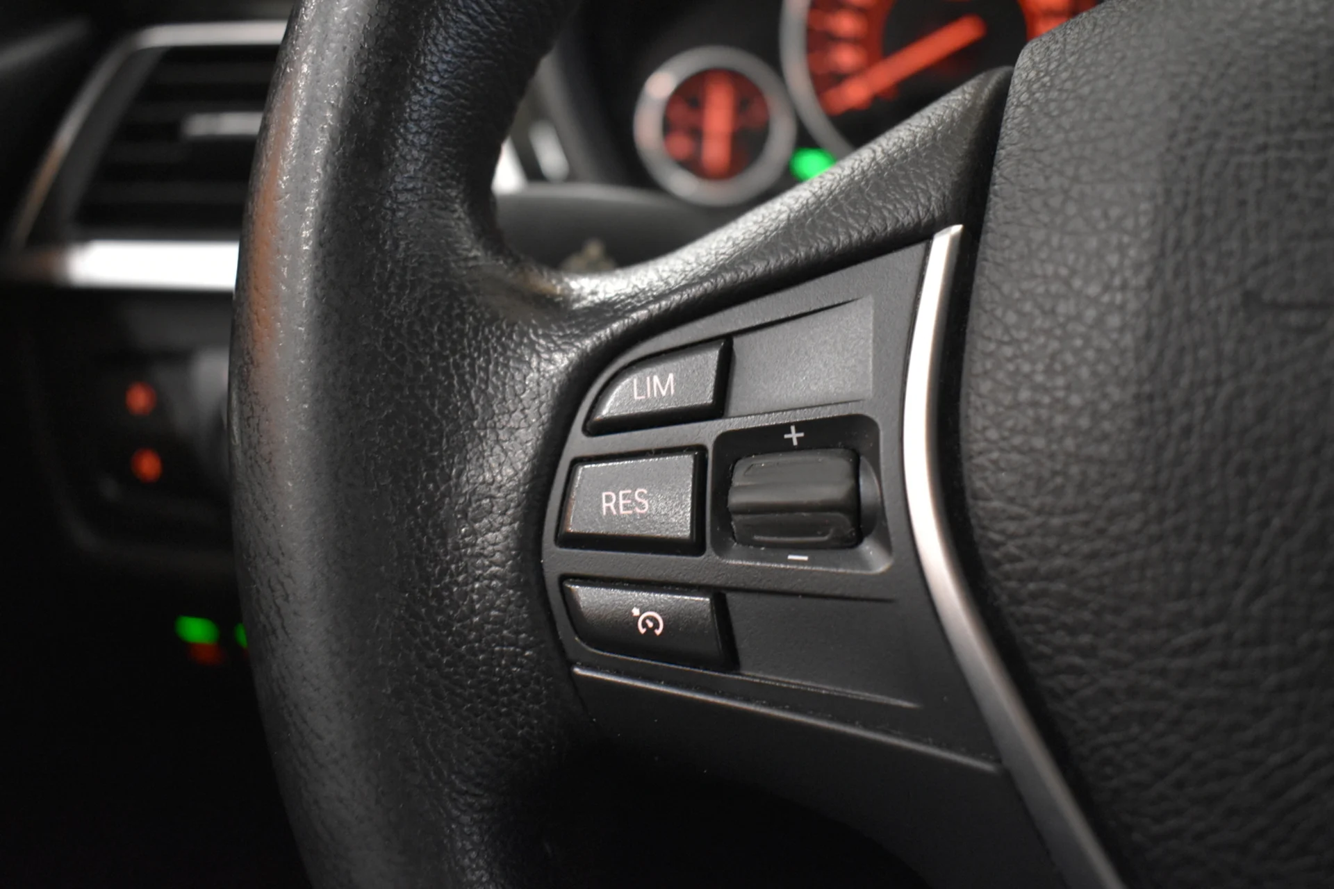 Car Image - 1PQ1dLcwmhWqqQb7wSnqDm