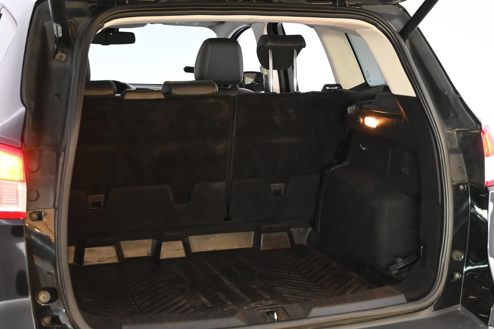 Car Image - 5p5YrHhzIvAyX0lnjOgKRF
