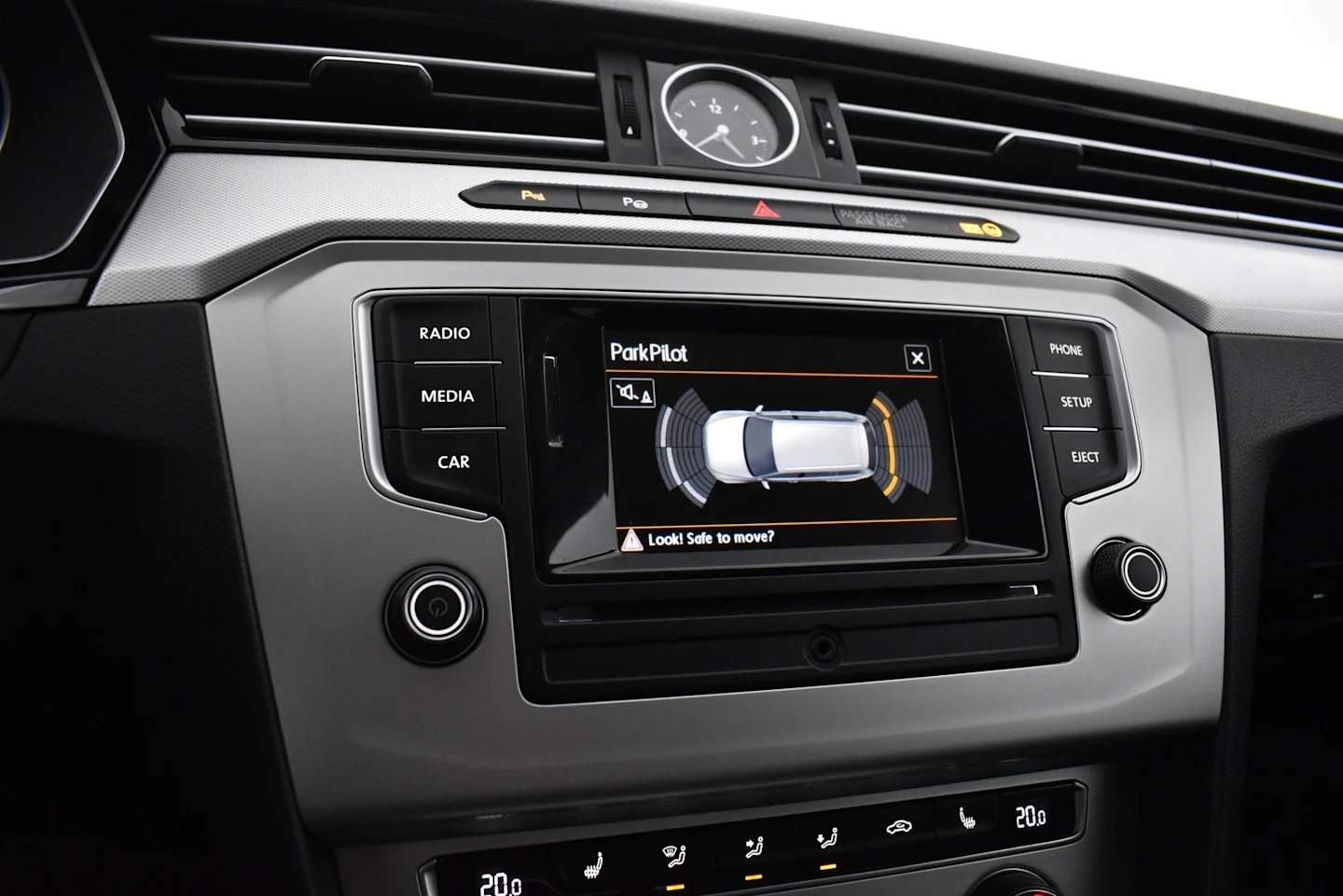 Car Image - xeNeqONuDRp5BkaNrEHwR