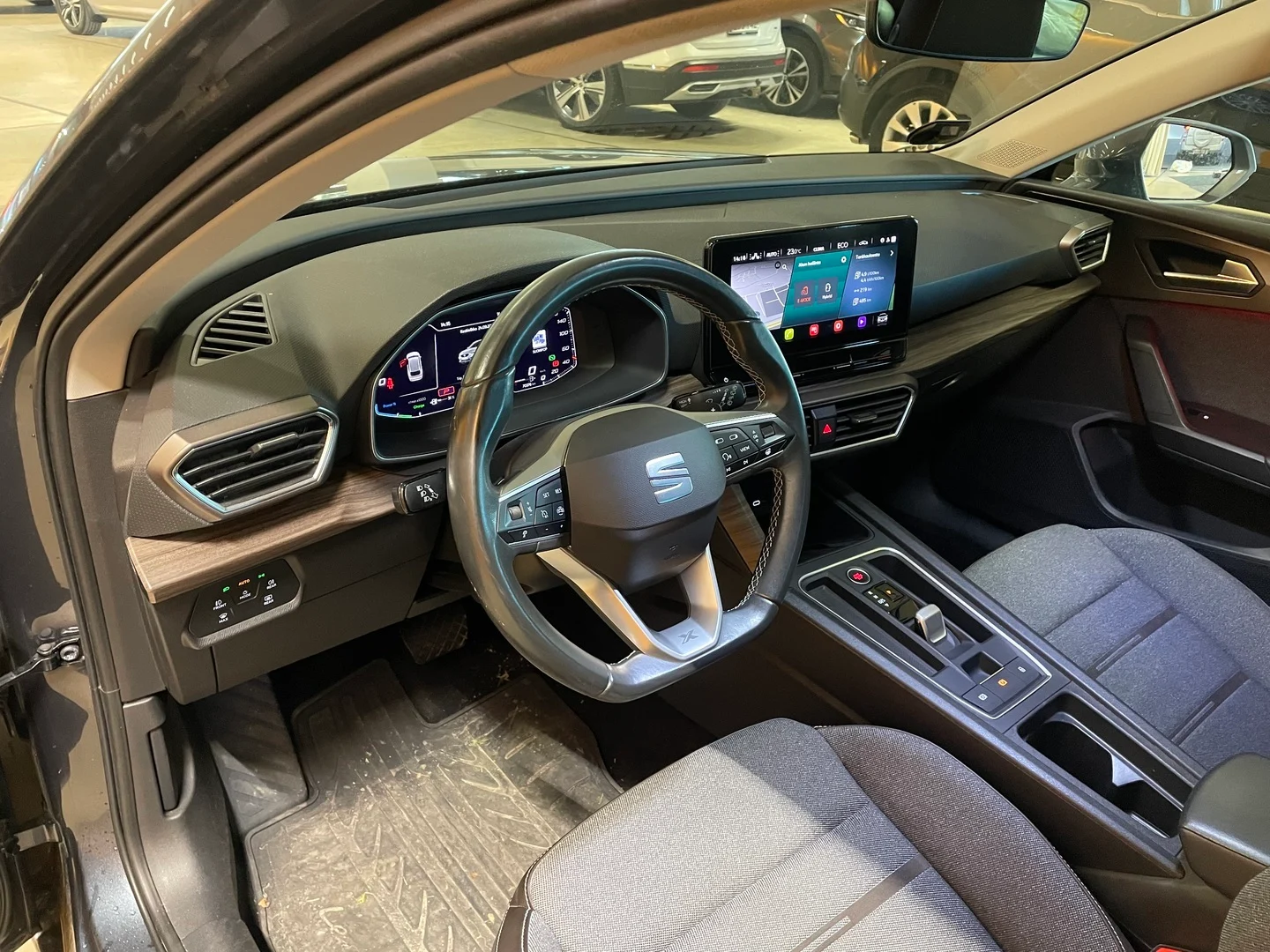 Car Image - 34SBp27U4BuaWvlWwCqm6k