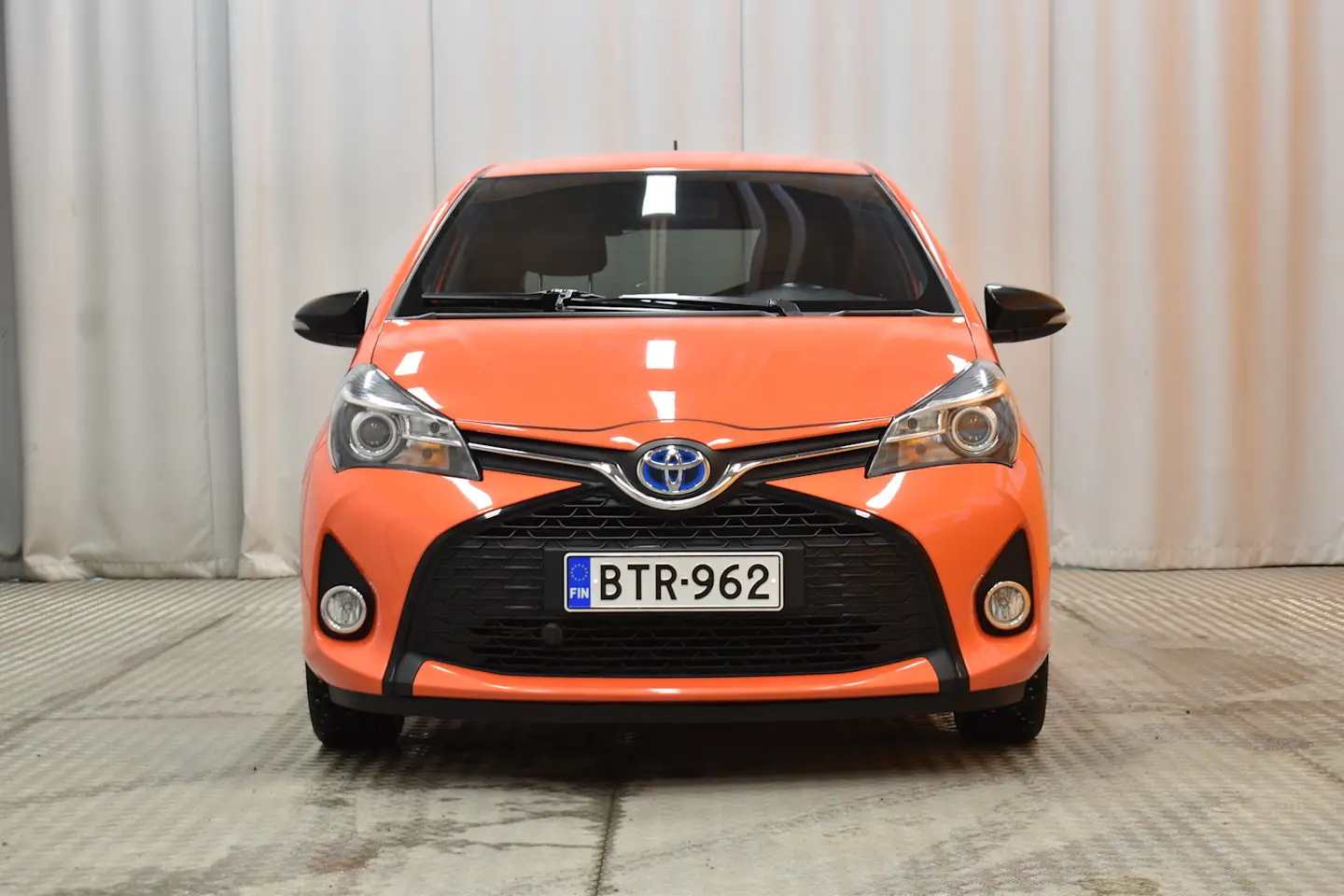Car Image - 2lhm9IPuynLPSPyoAw9cVH