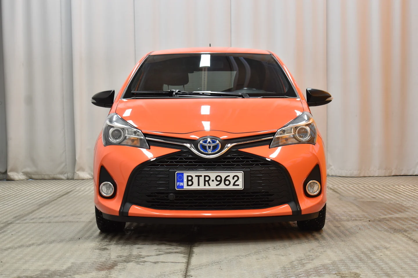 Car Image - 2lhm9IPuynLPSPyoAw9cVH