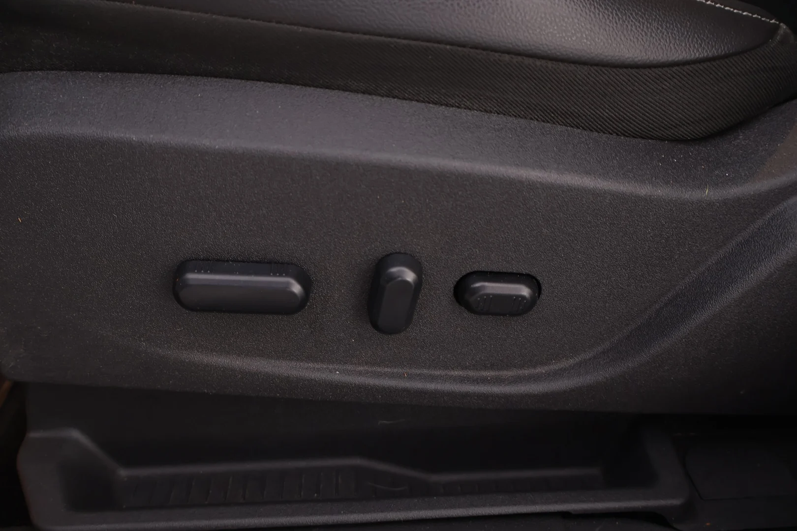 Car Image - 1riFHJ7a7tUFzOihROinIO