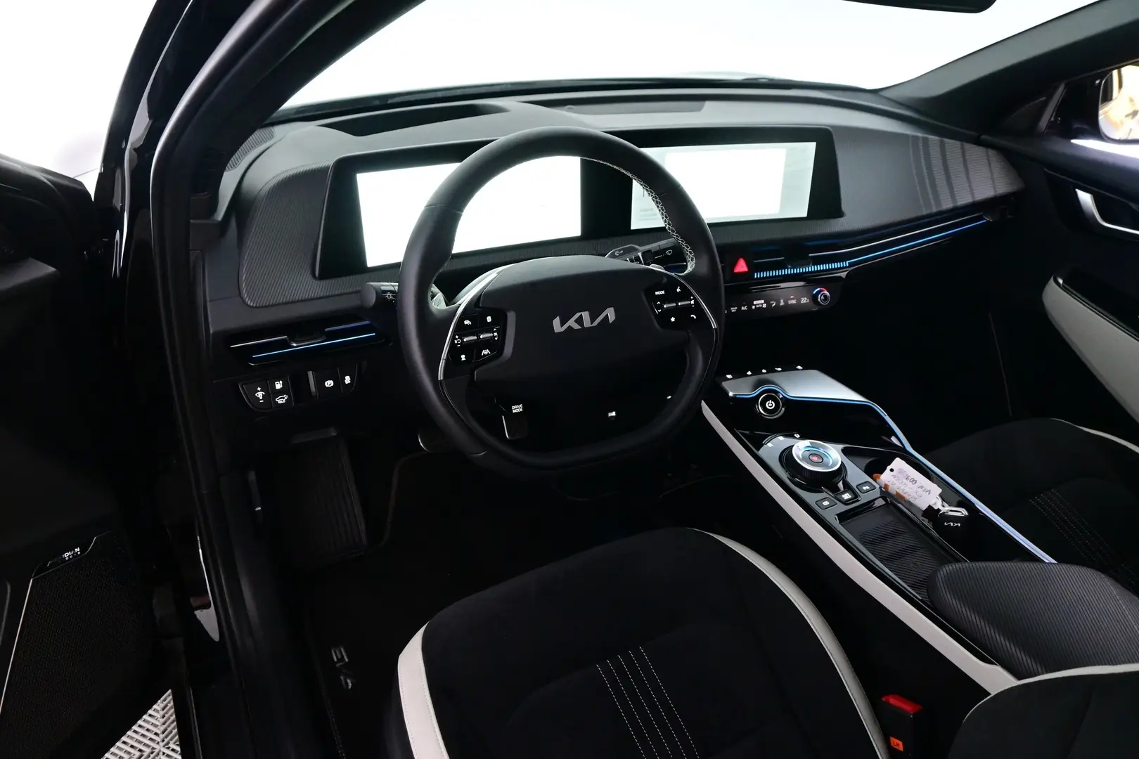 Car Image - 61IixCBTCIHPY2lMNcEu40