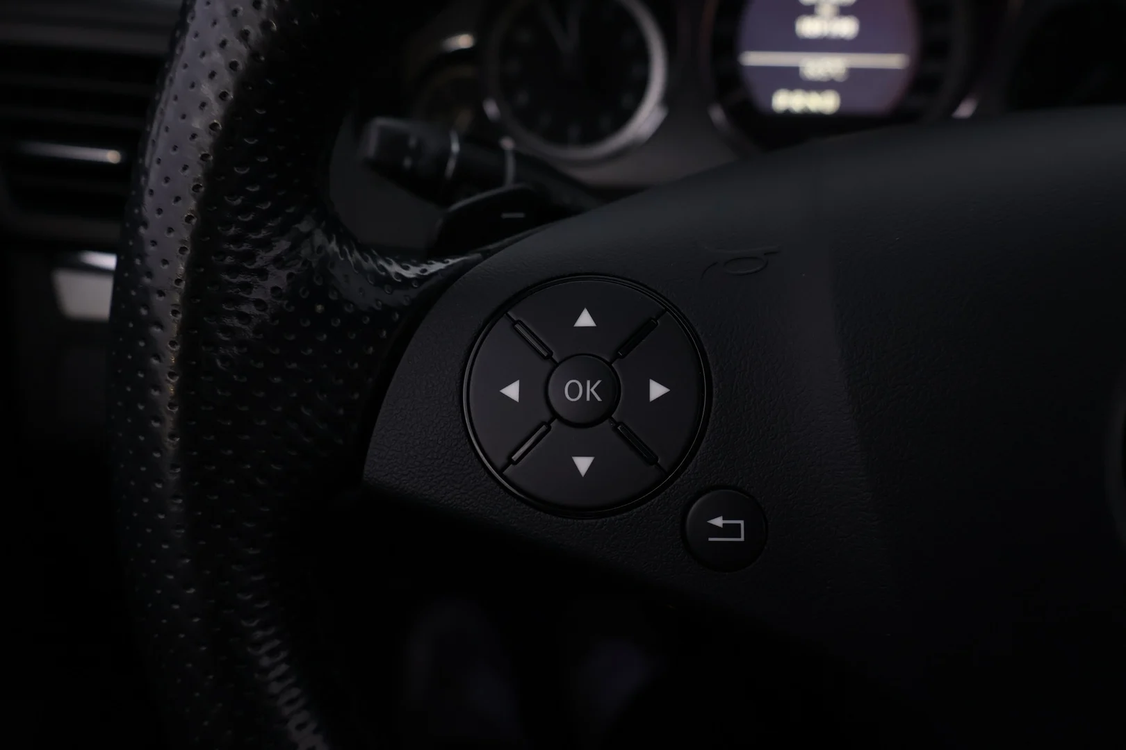Car Image - 2o3m280HEmD4iZ9e4Q8fSf