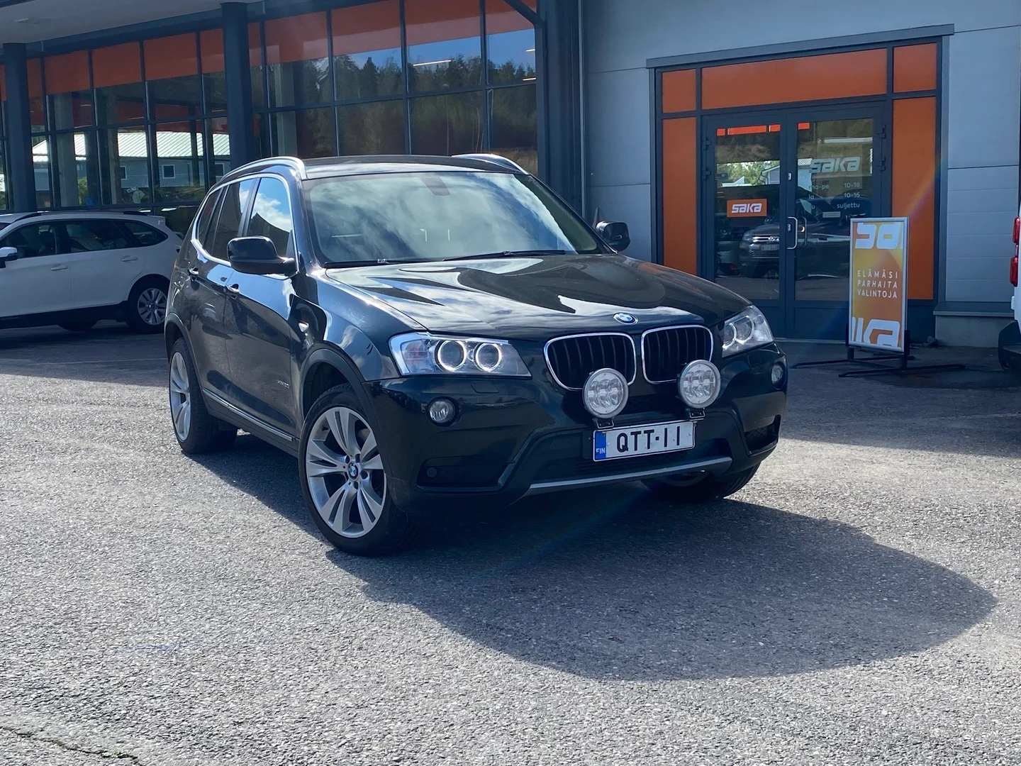 Car Image - 6phcQ61kC27jSybYAxix8d