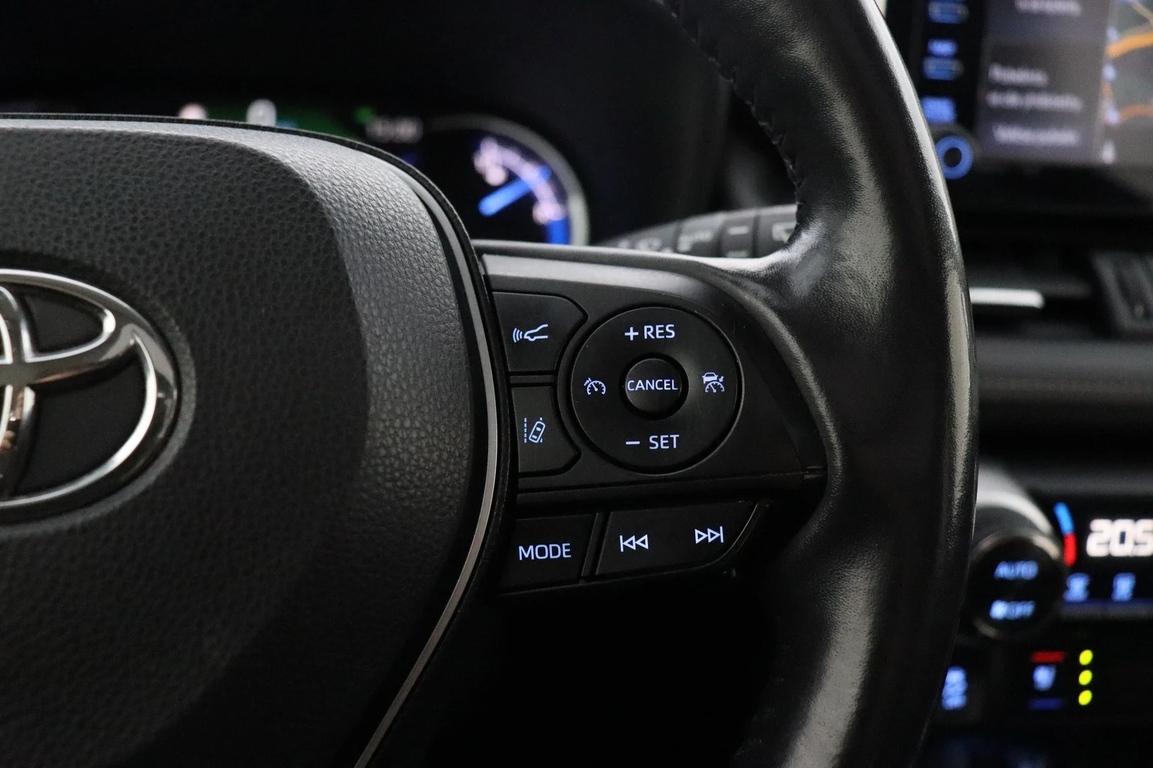 Car Image - JD7RcbhDAQQ50u8NfUptl