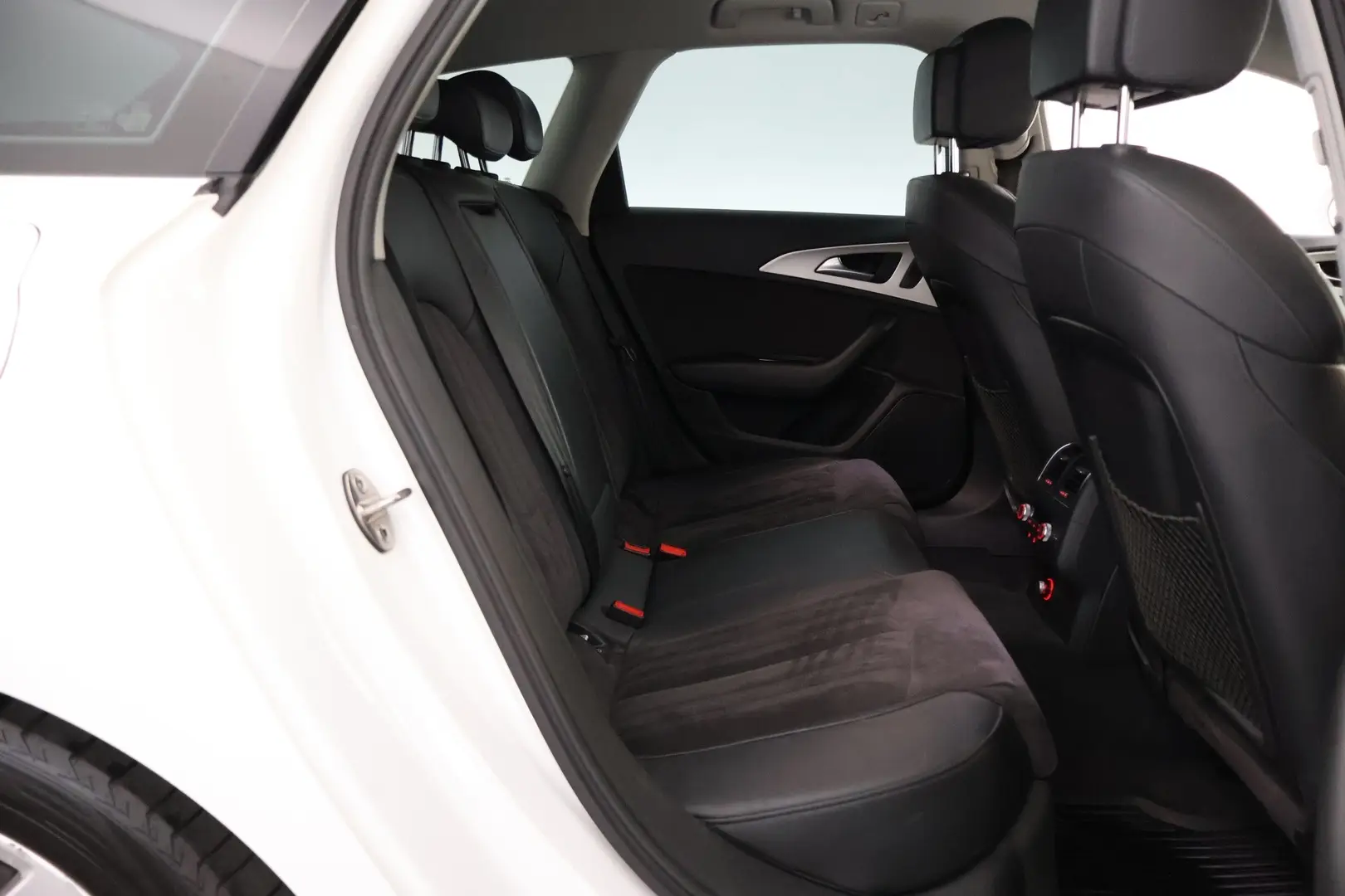 Car Image - 4KSOORdYGLevd6g92Yxo4Q