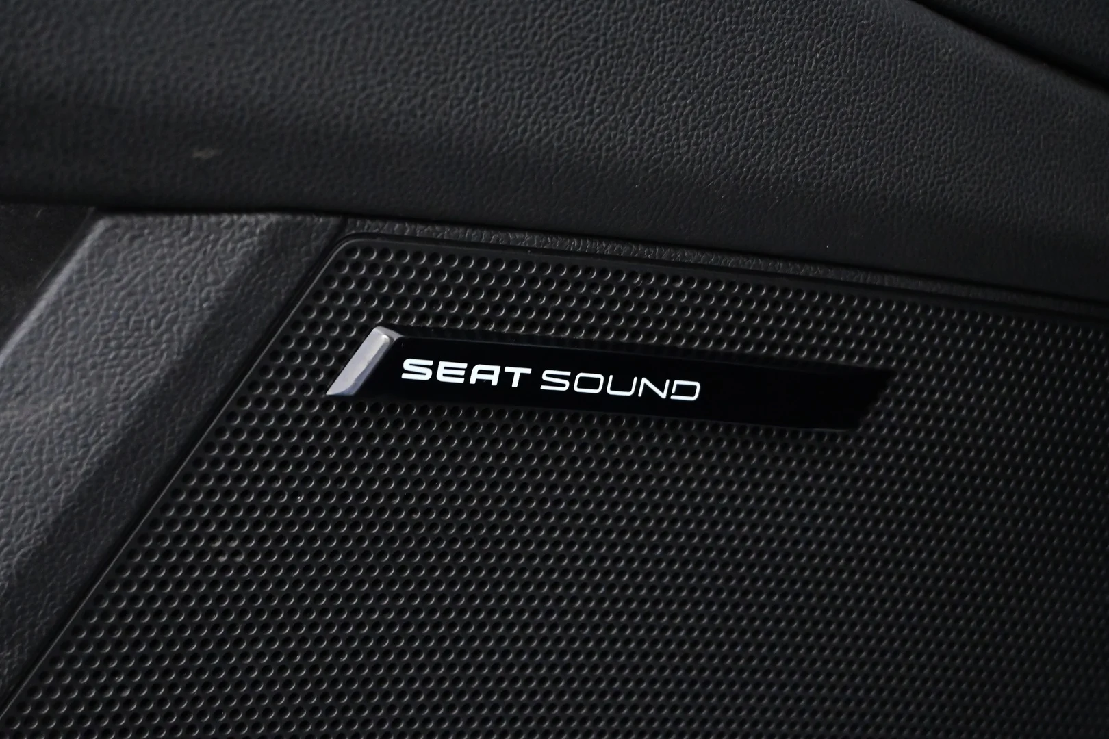 Car Image - nOls0K1jFgWiUWJqE4AH3