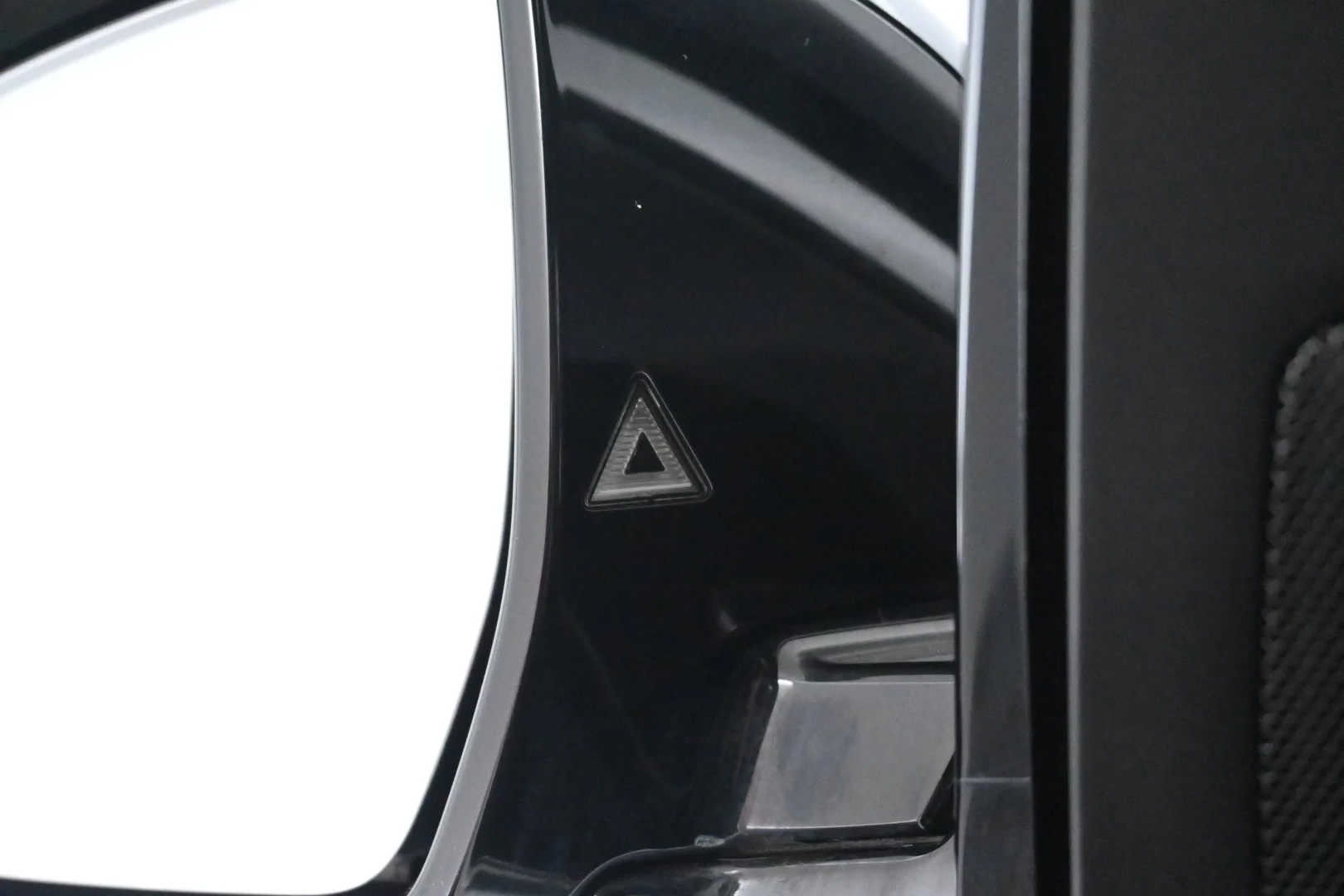 Car Image - YPvuYwIwcK2oAwe3yBqbM
