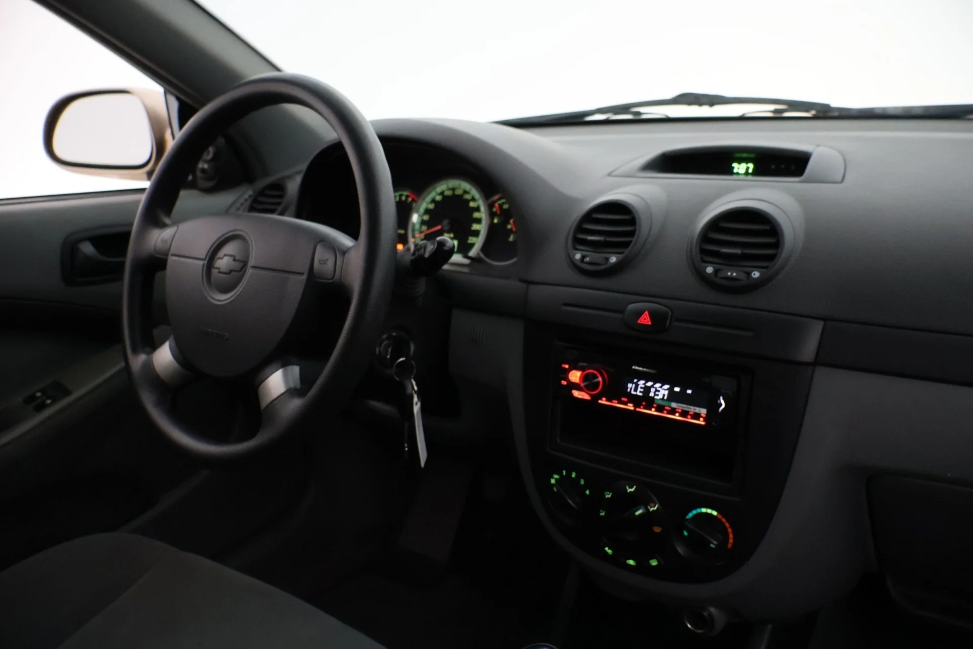 Car Image - 4uulUk7IpmNyIDGHq5MQR2