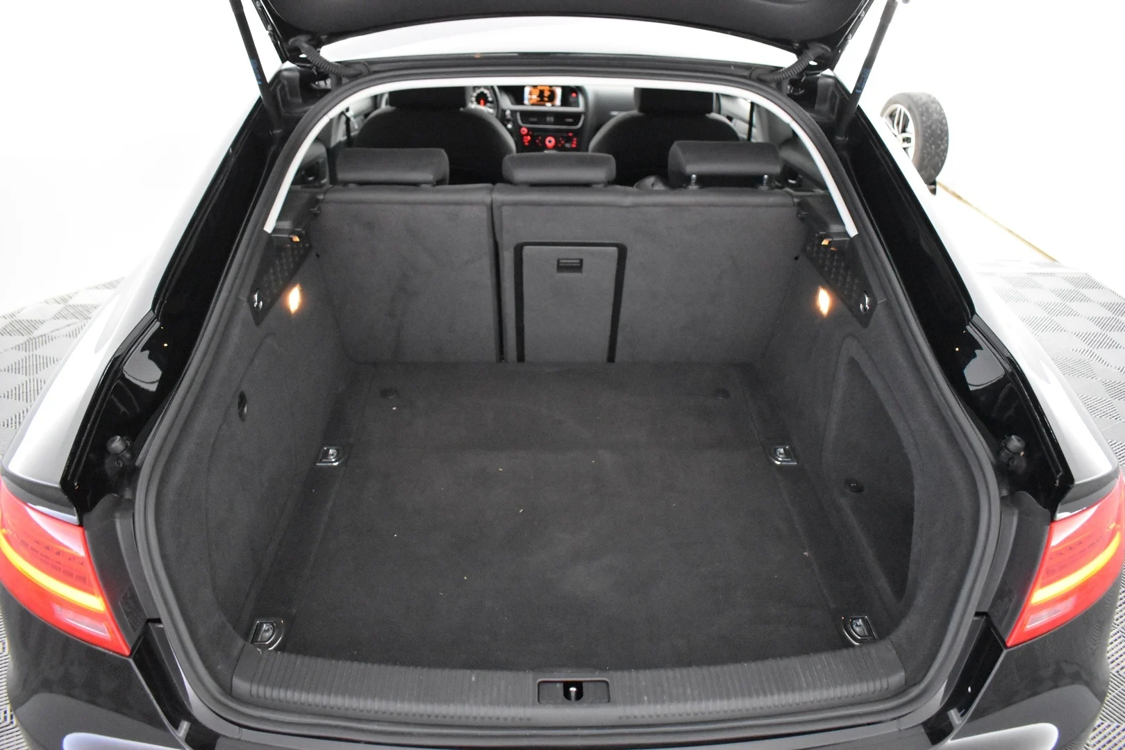 Car Image - 6plnlibcJWumWwjxx2u4hL