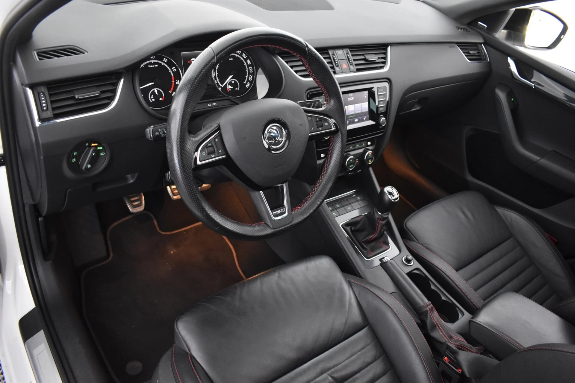 Car Image - 4qOYpgaHvDrwNu5xMOXfRt