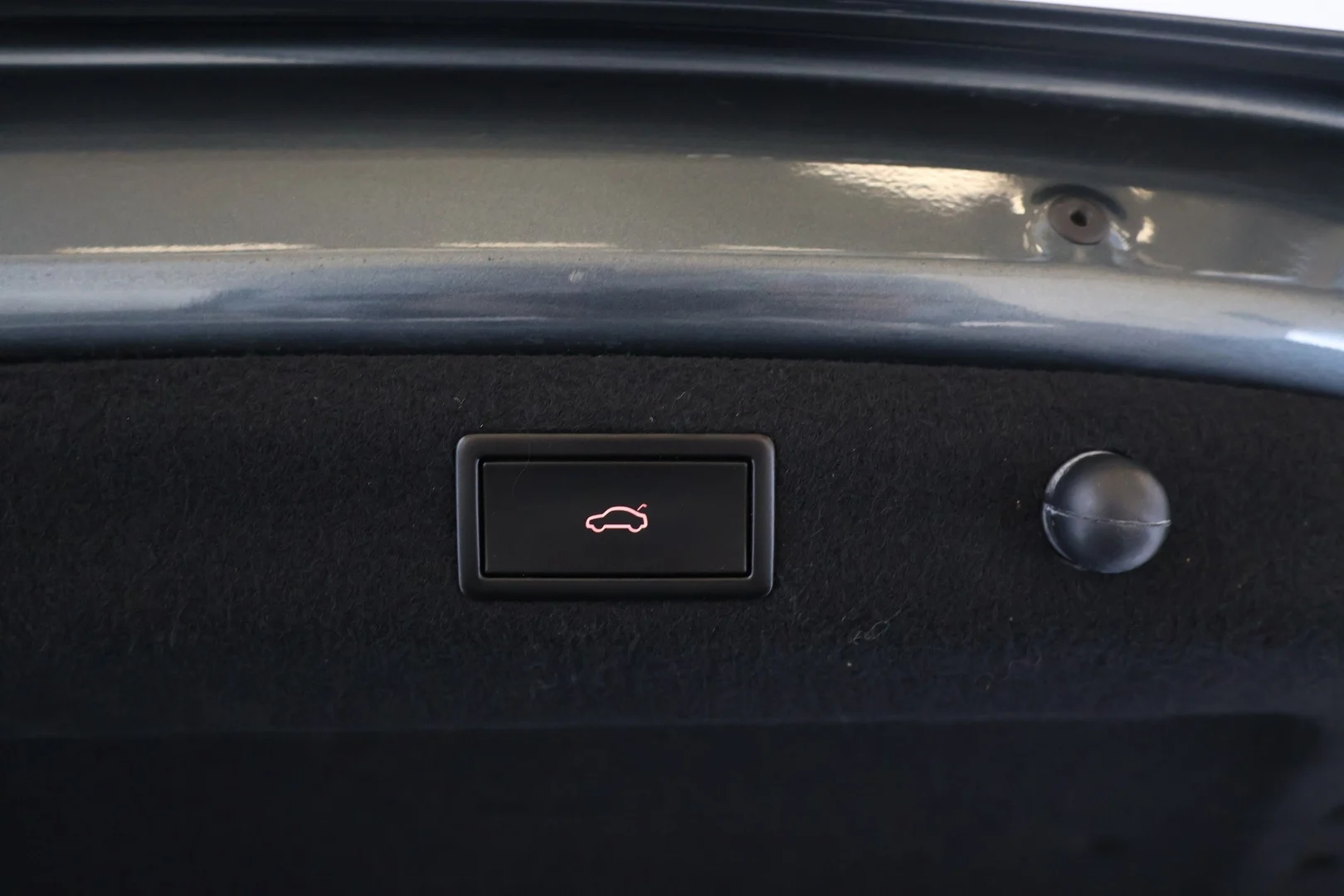 Car Image - 1wYzyh2oM6oE0YbfUatUSy